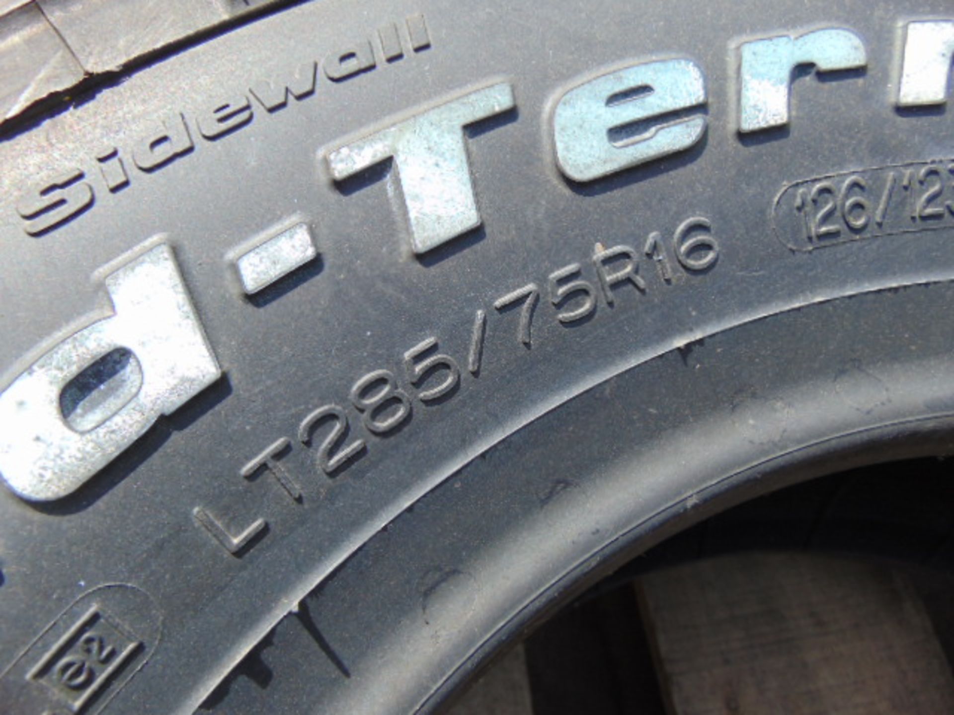 1 x BF Goodrich Mud-Terrain LT285/75 R16 Tyre - Image 6 of 6