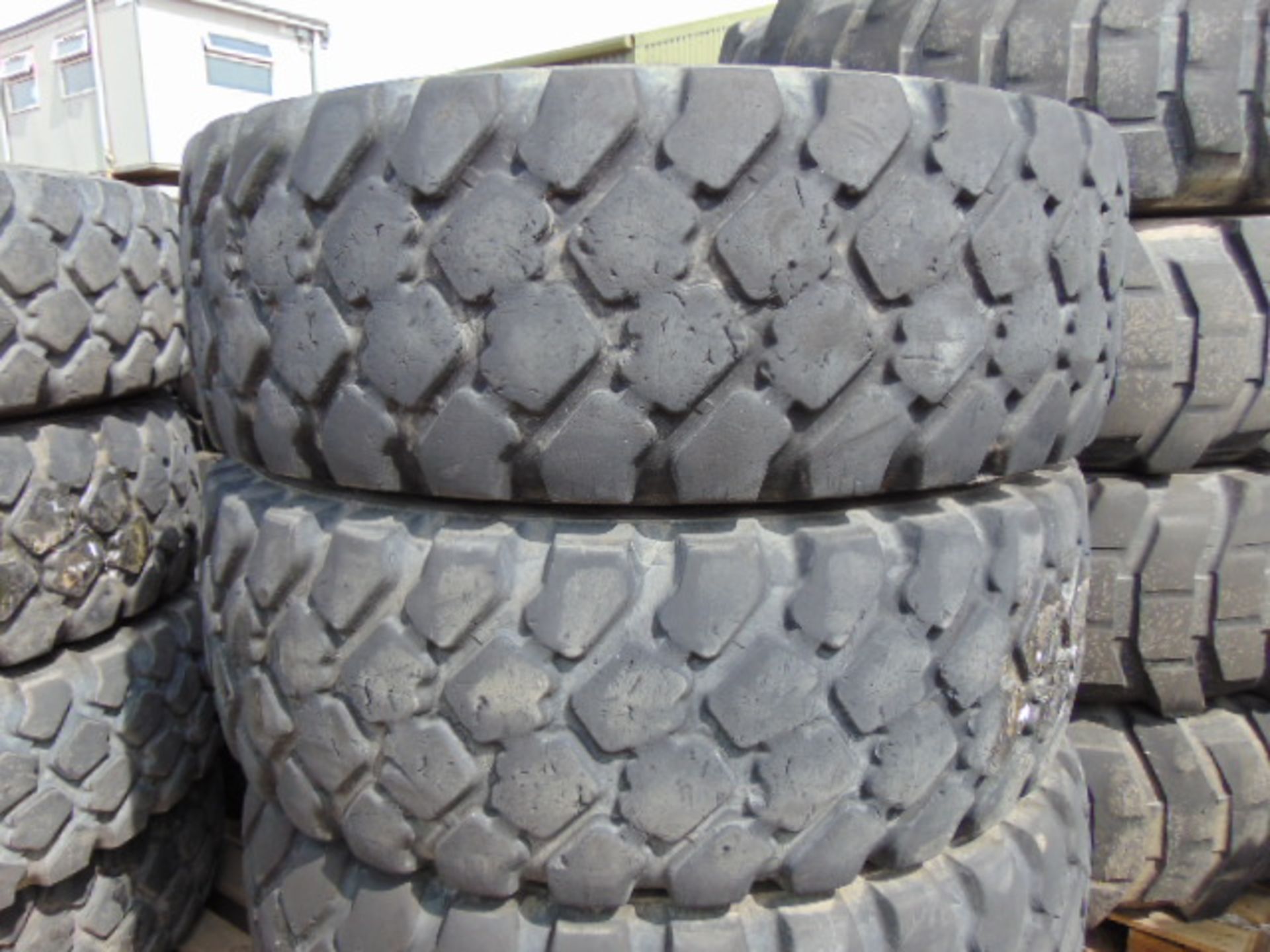 4 x Michelin XZL 395/85 R20 Tyres - Image 2 of 5