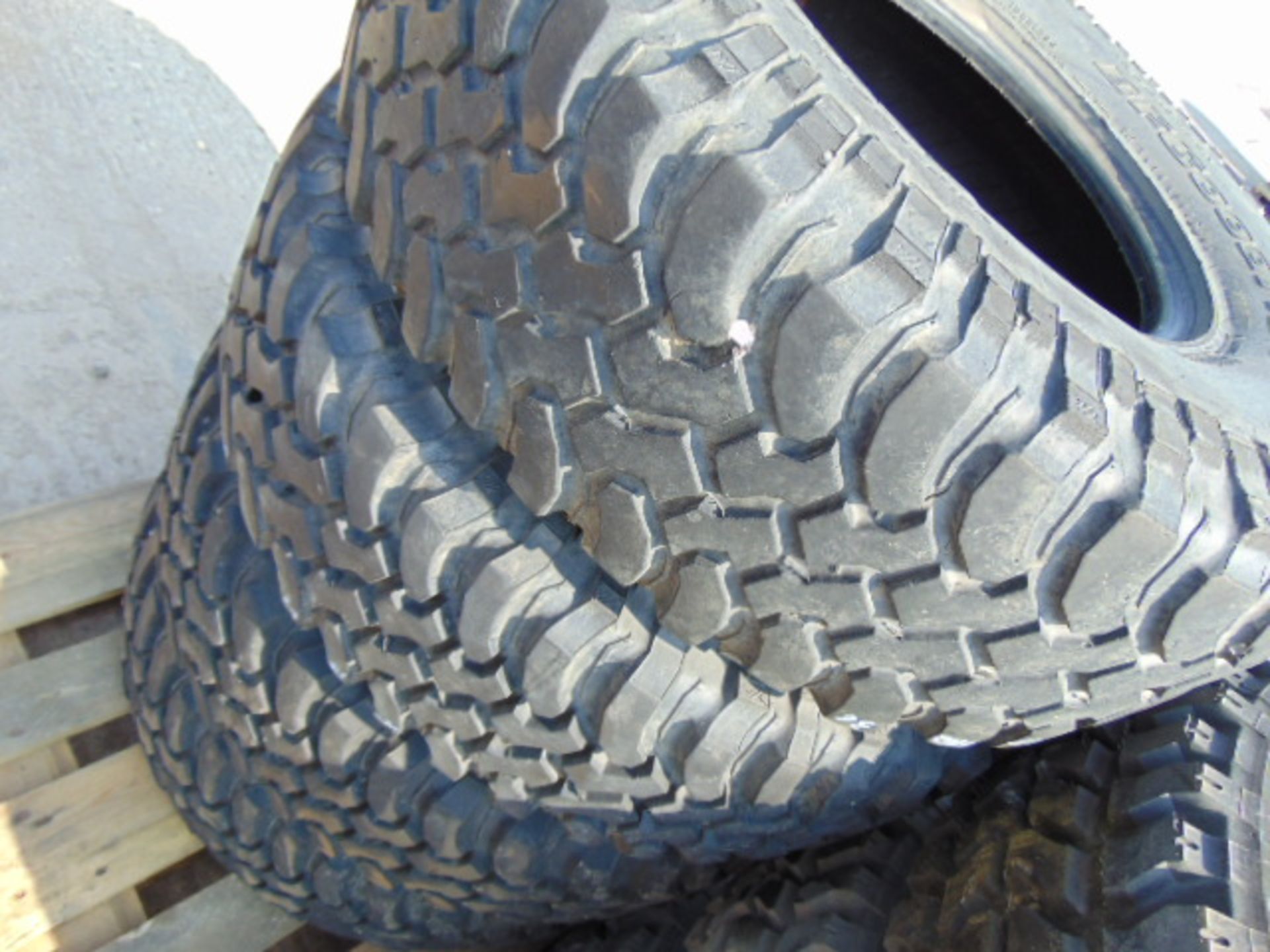4 x BF Goodrich Mud Terrain LT 285/75 R16 Tyres - Image 4 of 7
