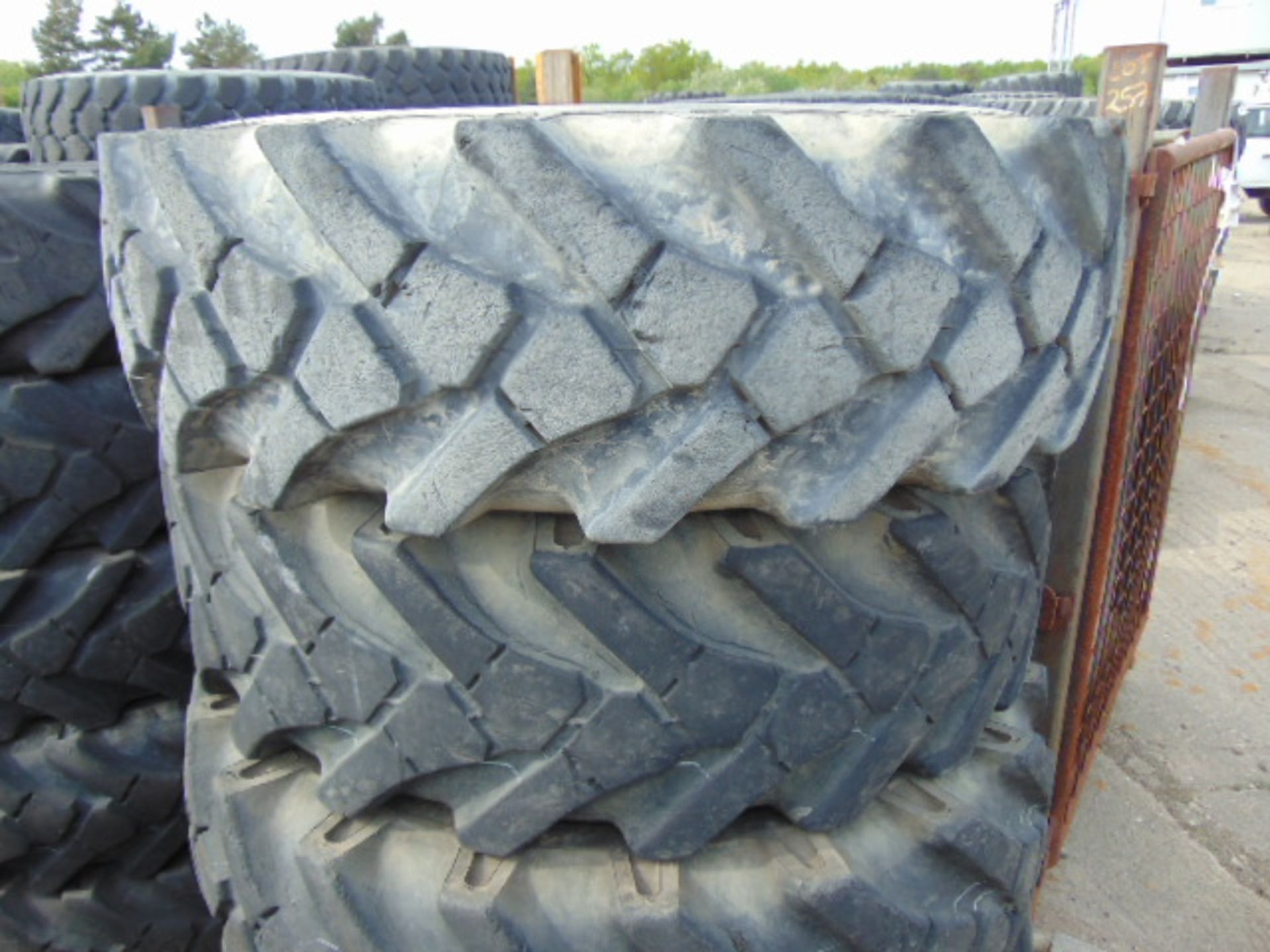 5 x BKT MP567 10.5-18 MPT Tyres - Image 2 of 7