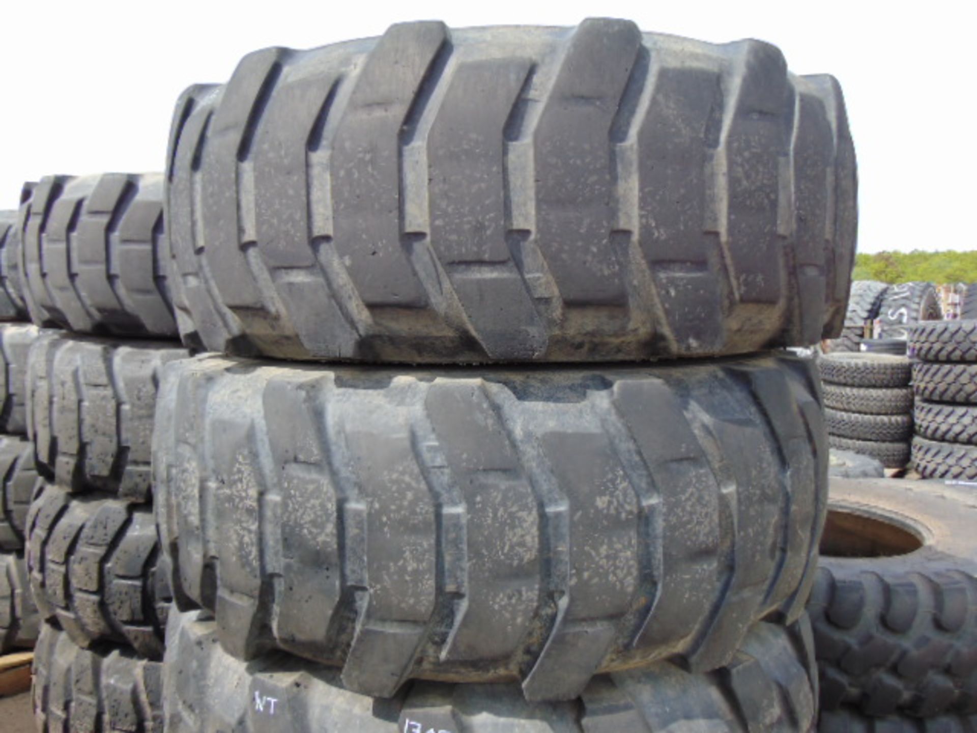4 x Michelin 20.5 R25 XL 525/80 R25 Tyres - Bild 2 aus 5