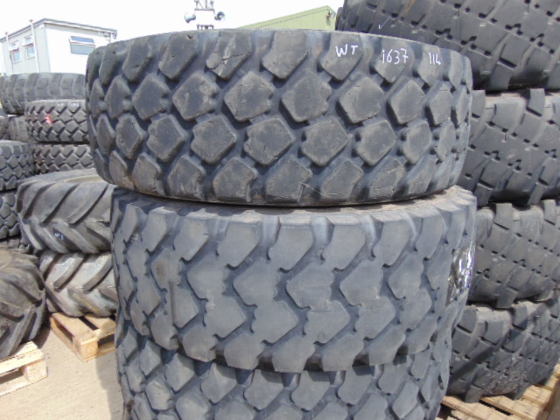 4 x Michelin XZL 395/85 R20 Tyres - Image 2 of 5