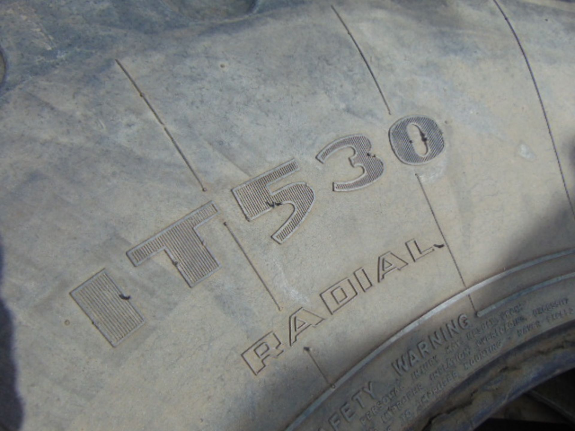 1 x Goodyear IT530 440/80 R28 IND Tyre - Image 4 of 6