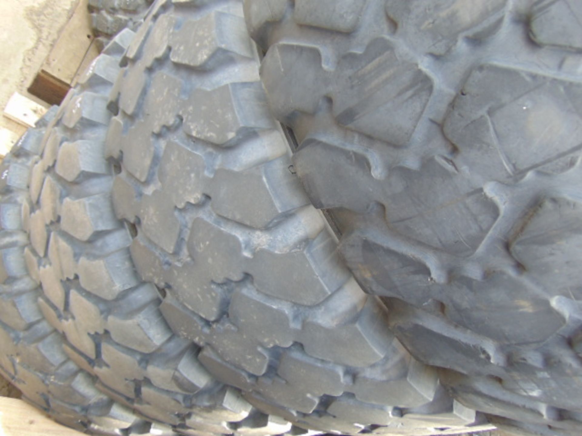 4 x Michelin XZL 395/85 R20 Tyres - Image 4 of 6