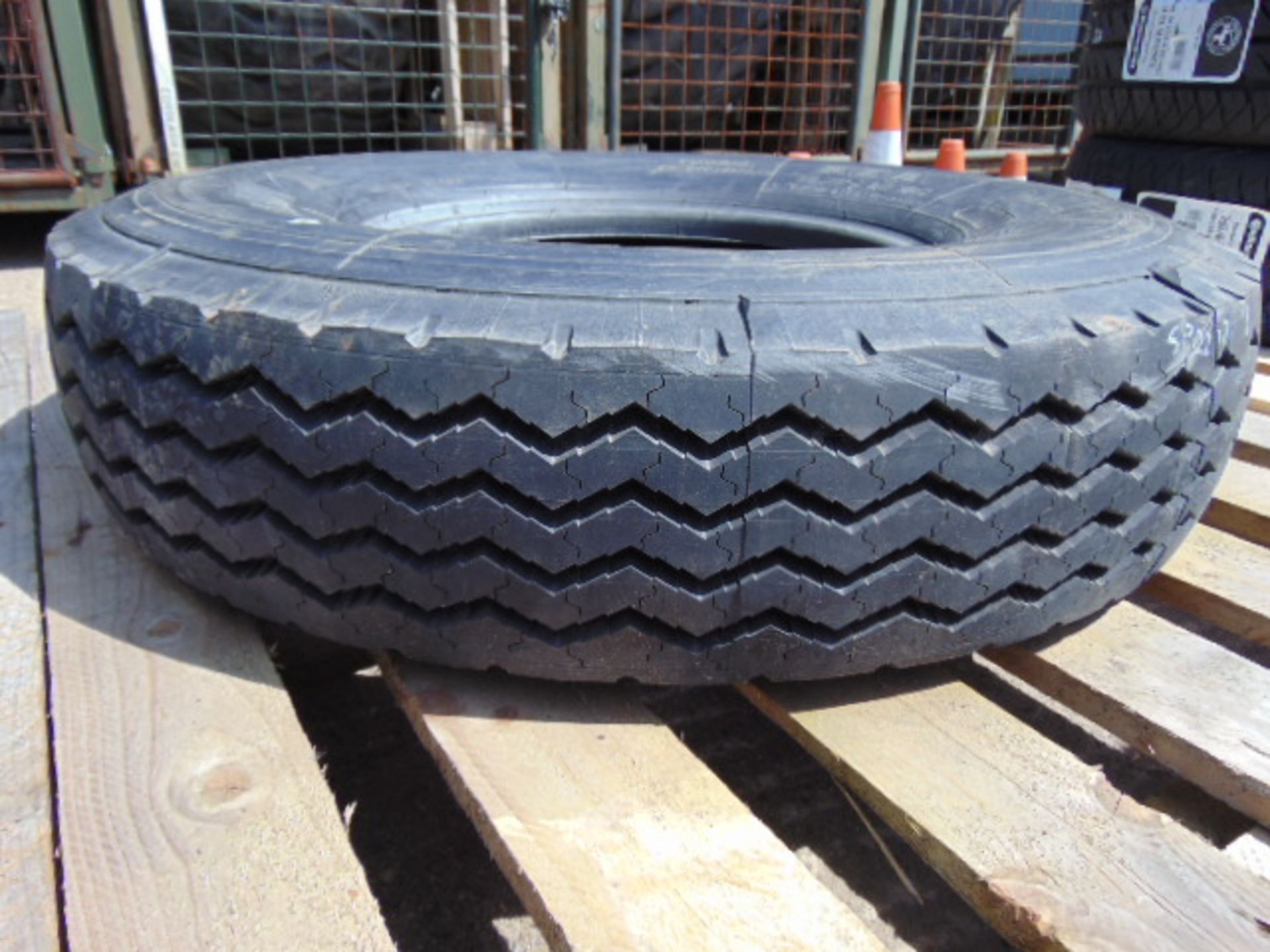 1 x Michelin 8.25 R16 XZA Tyre - Image 2 of 6