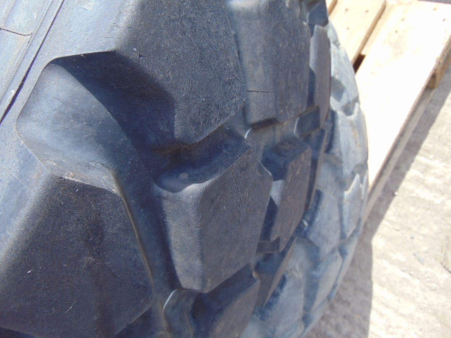 2 x Michelin 335/80 R20 XZL Tyres - Image 3 of 5