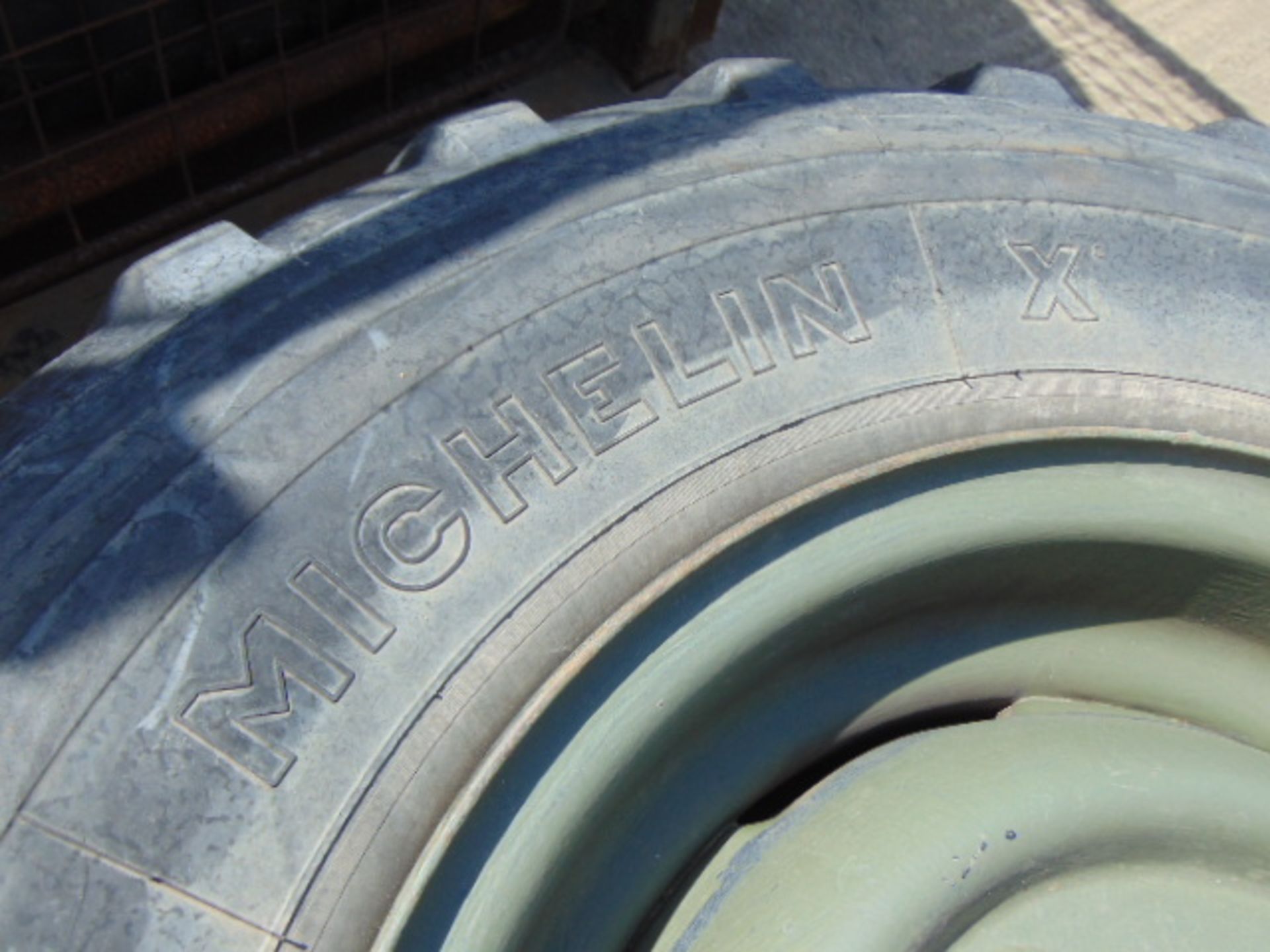 2 x Michelin XCL 7.50 R16 Tyres complete with 5 stud rims - Bild 5 aus 6