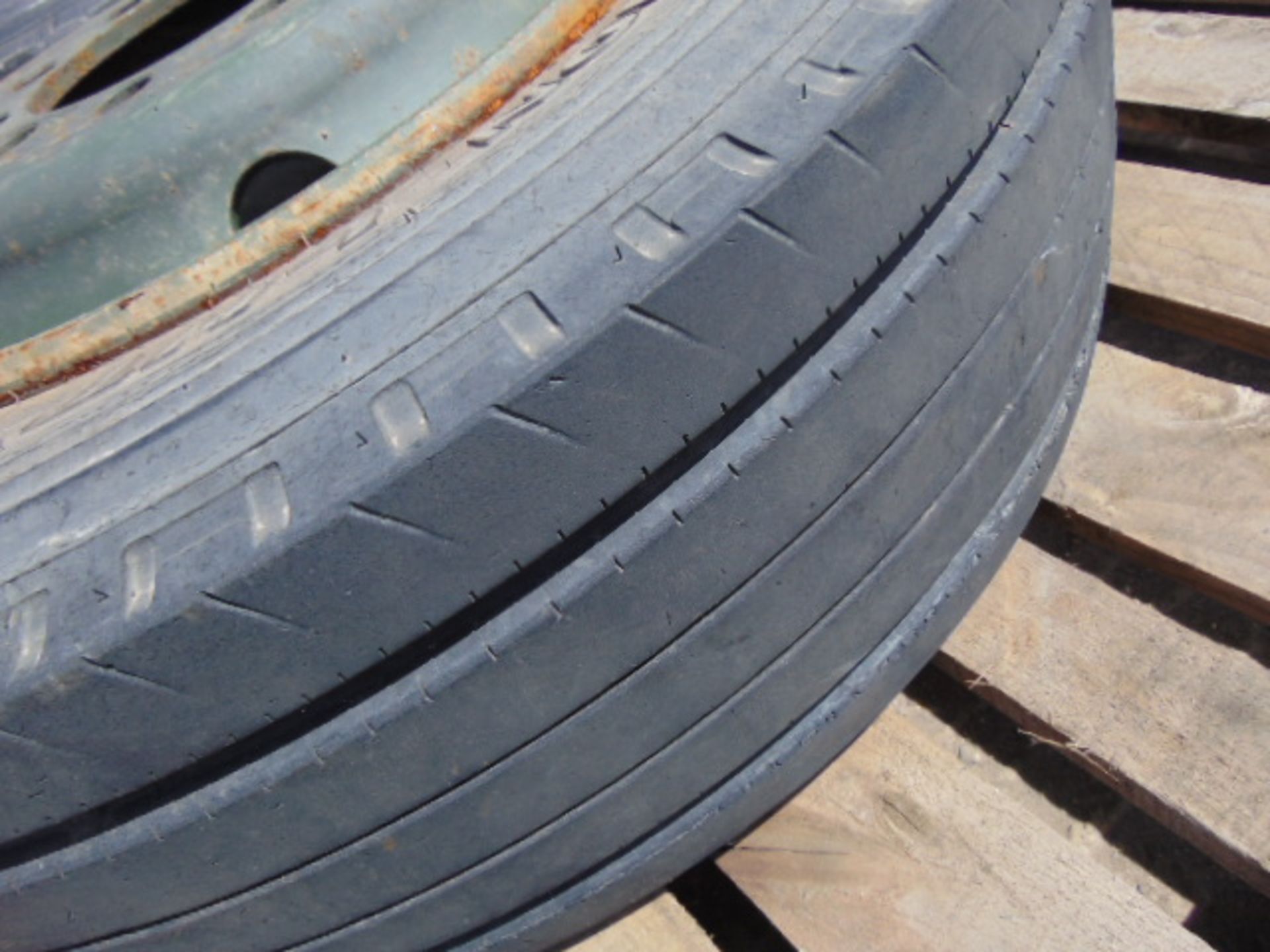 1 x Goodyear Marathon LHT 235/75 R17.5 Tyre complete with 10 stud rim - Image 7 of 7