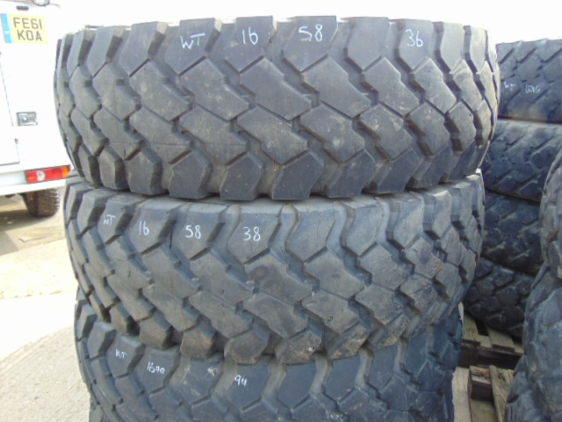 4 x Continental 14.00 R20 Tyres - Image 2 of 6