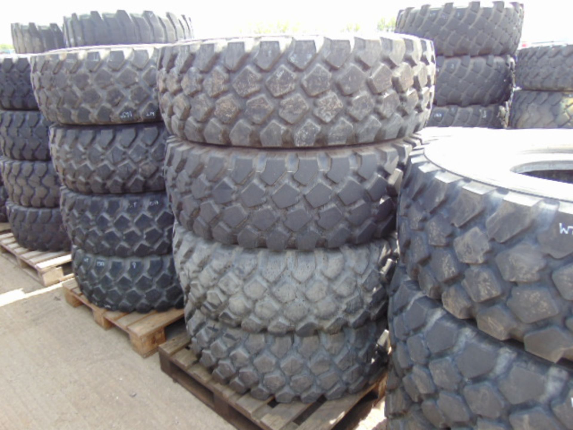 4 x Michelin XZL 395/85 R20 Tyres