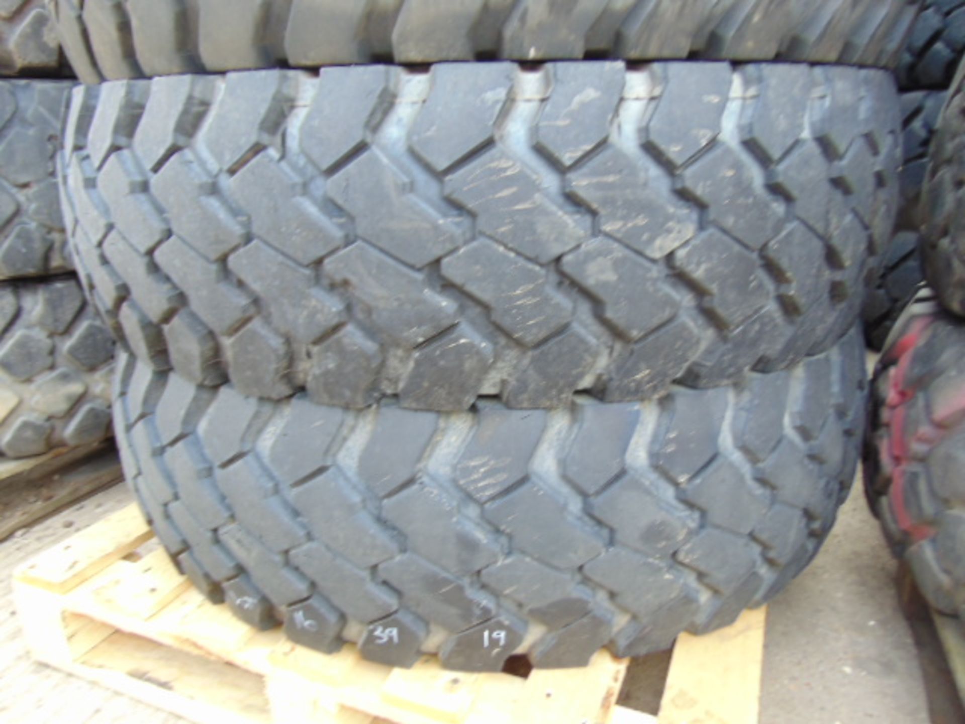 4 x Continental 14.00 R20 Tyres - Image 3 of 6