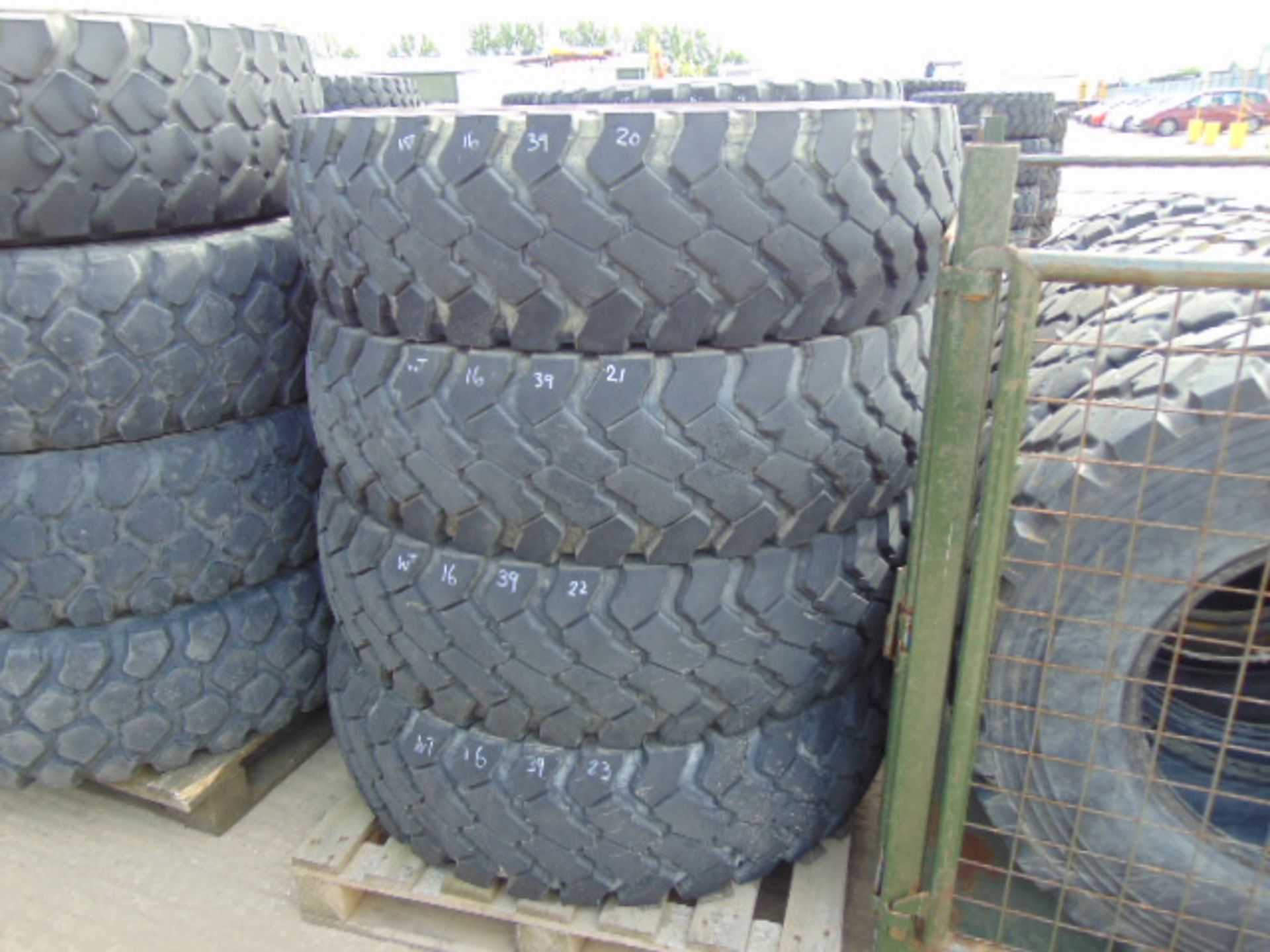 4 x Continental 14.00 R20 Tyres