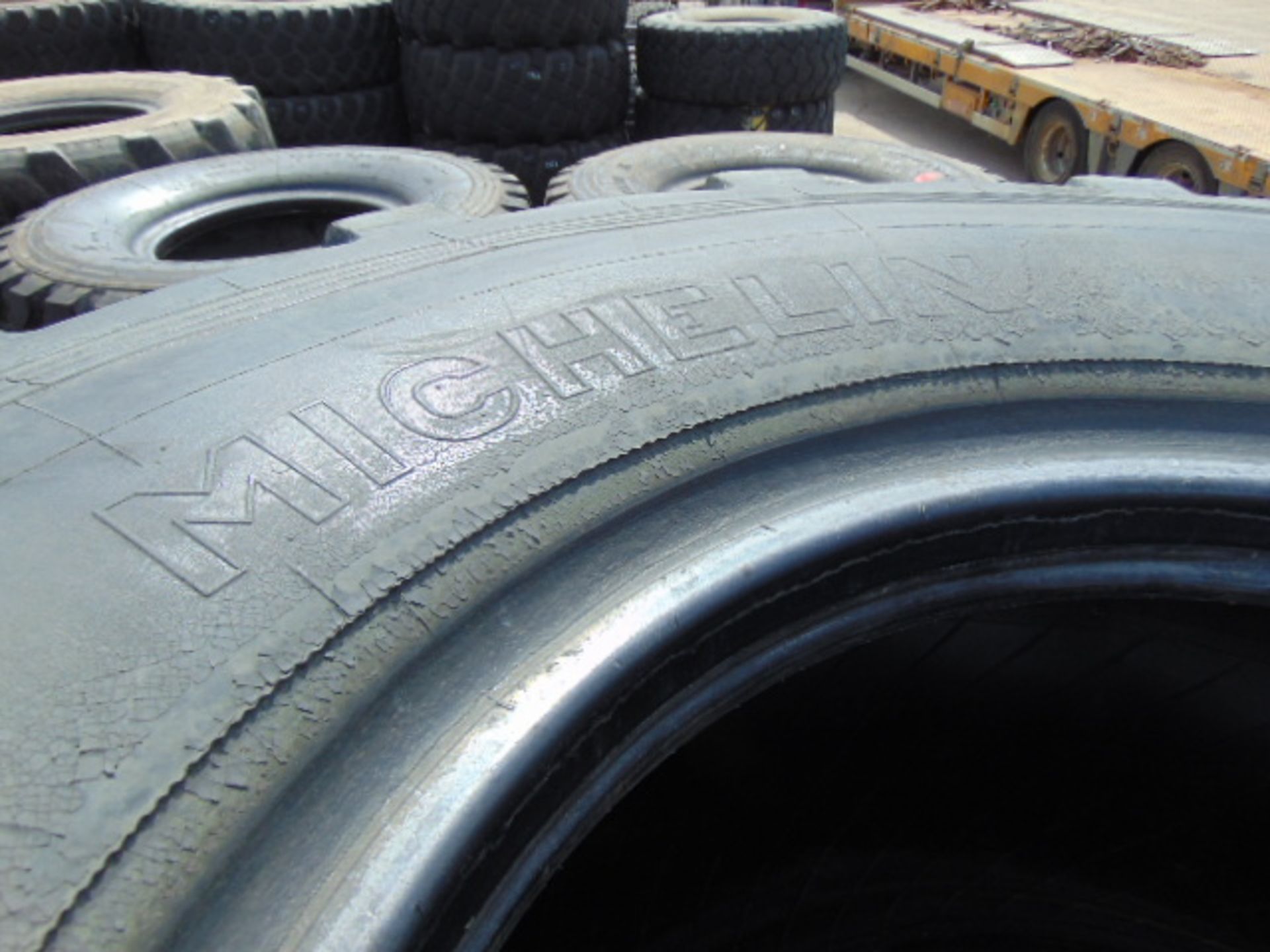 4 x Michelin 20.5 R25 XL 525/80 R25 Tyres - Image 4 of 5