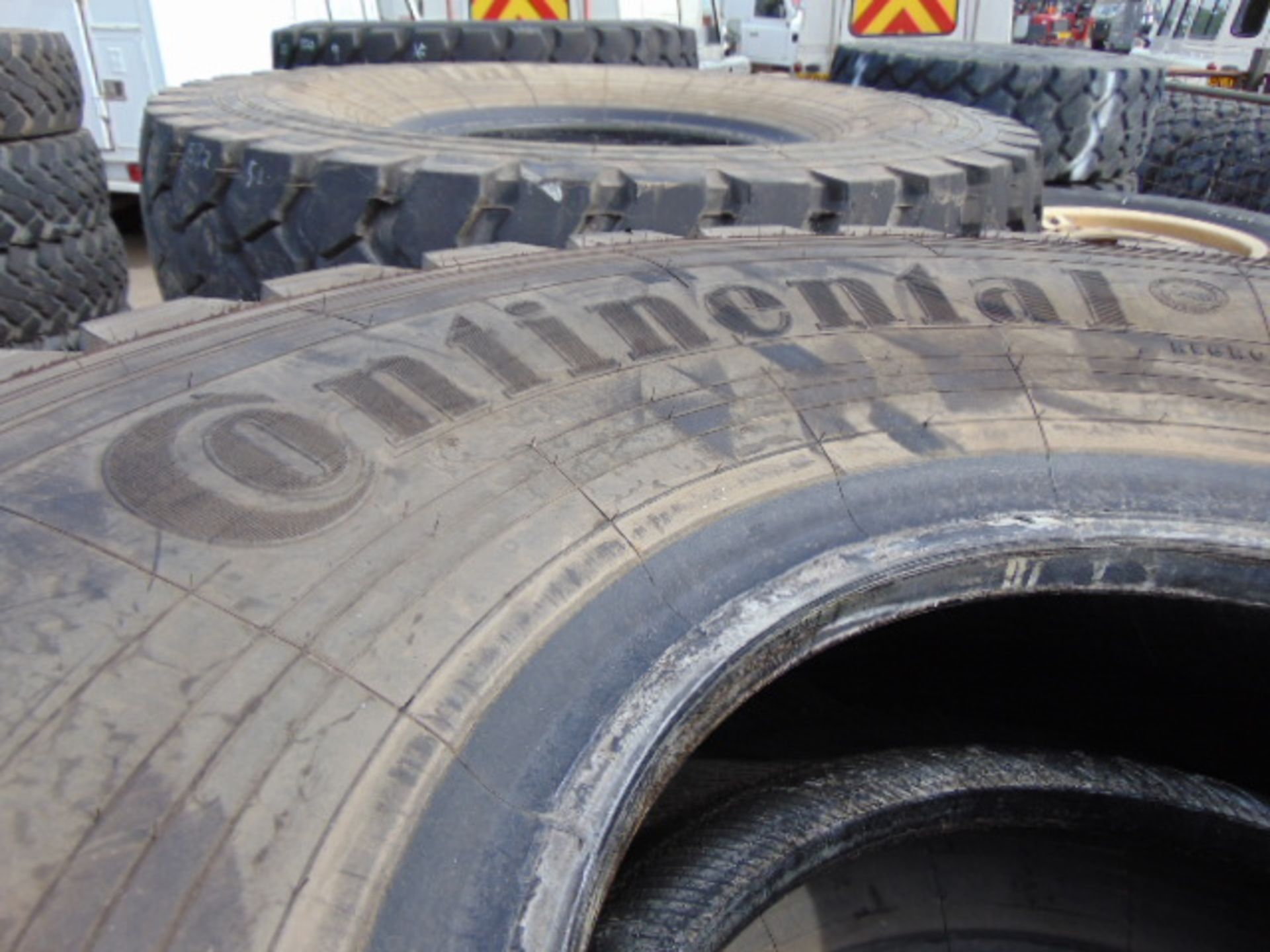 4 x Continental 14.00 R20 Tyres - Image 5 of 6