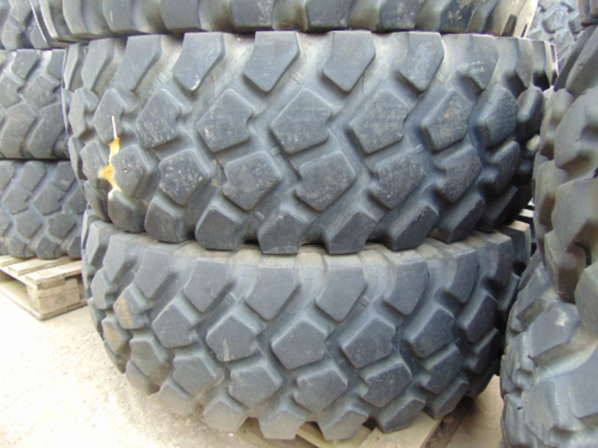 4 x Michelin 16.00 R20 XZL Tyres - Image 3 of 6