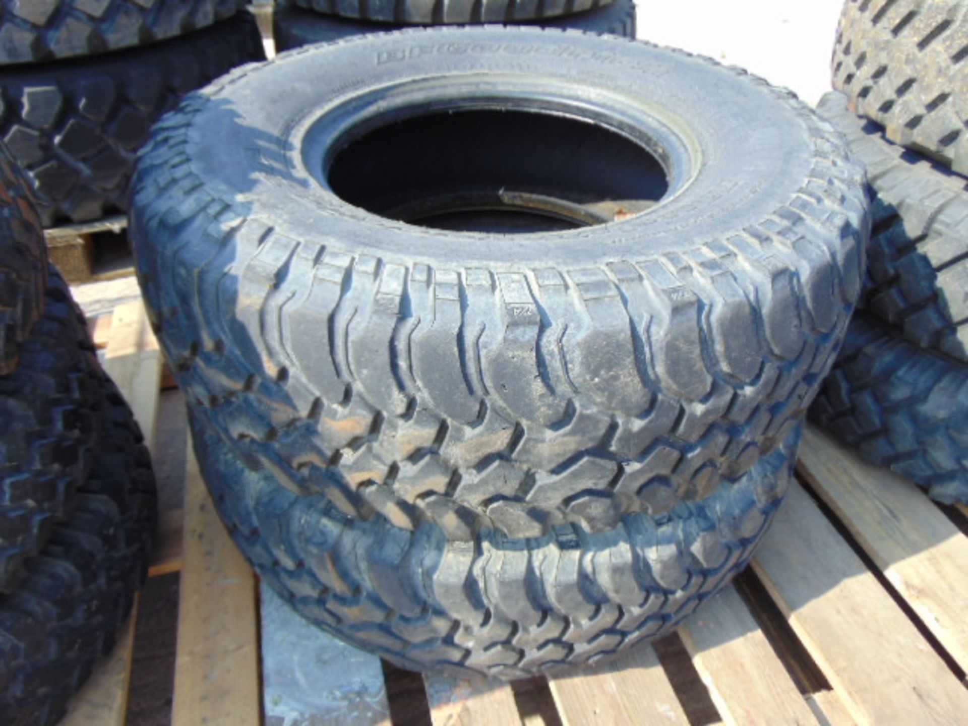 2 x BF Goodrich Mud Terrain LT 285/75 R16 Tyres