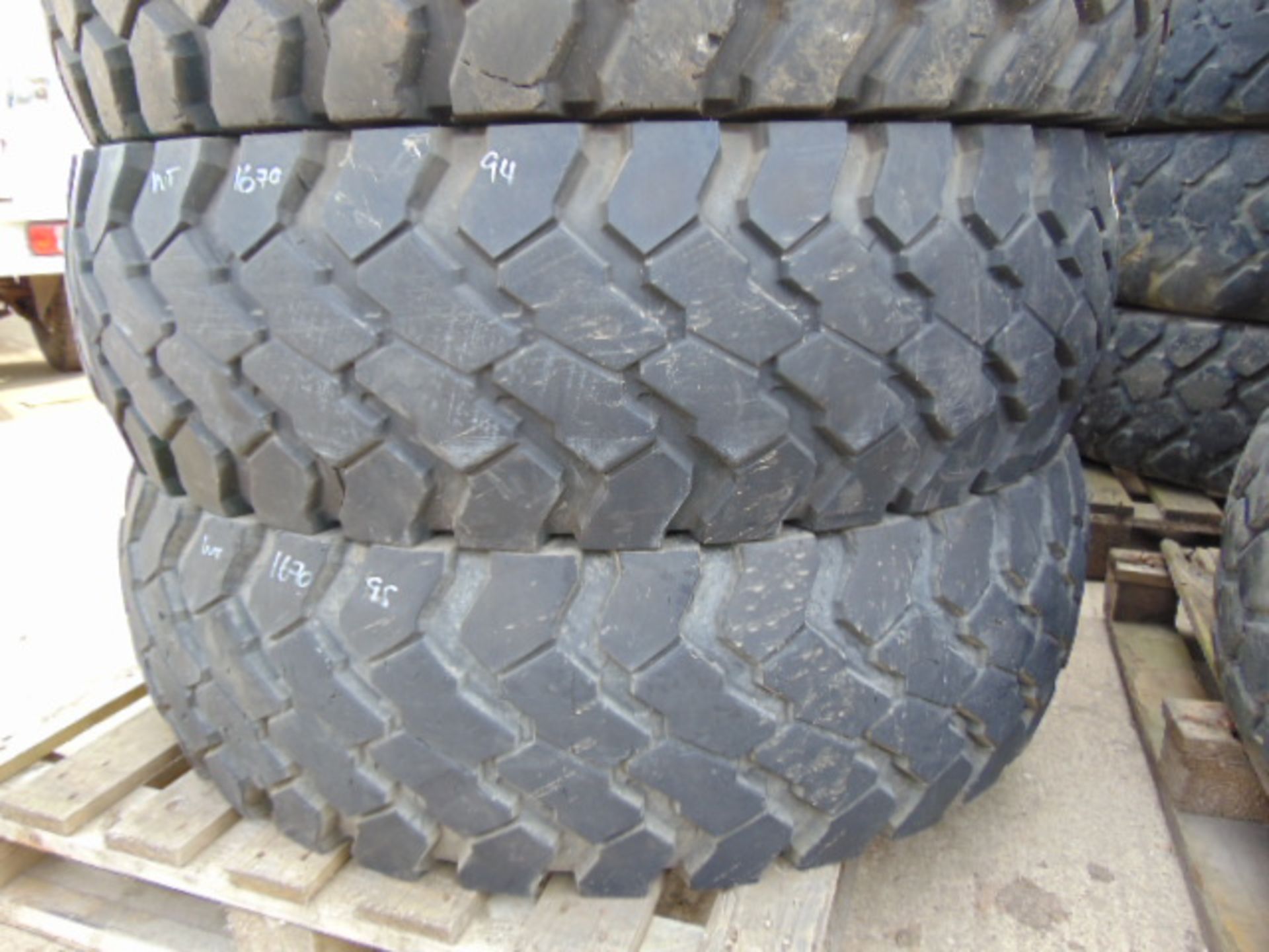 4 x Continental 14.00 R20 Tyres - Image 3 of 6