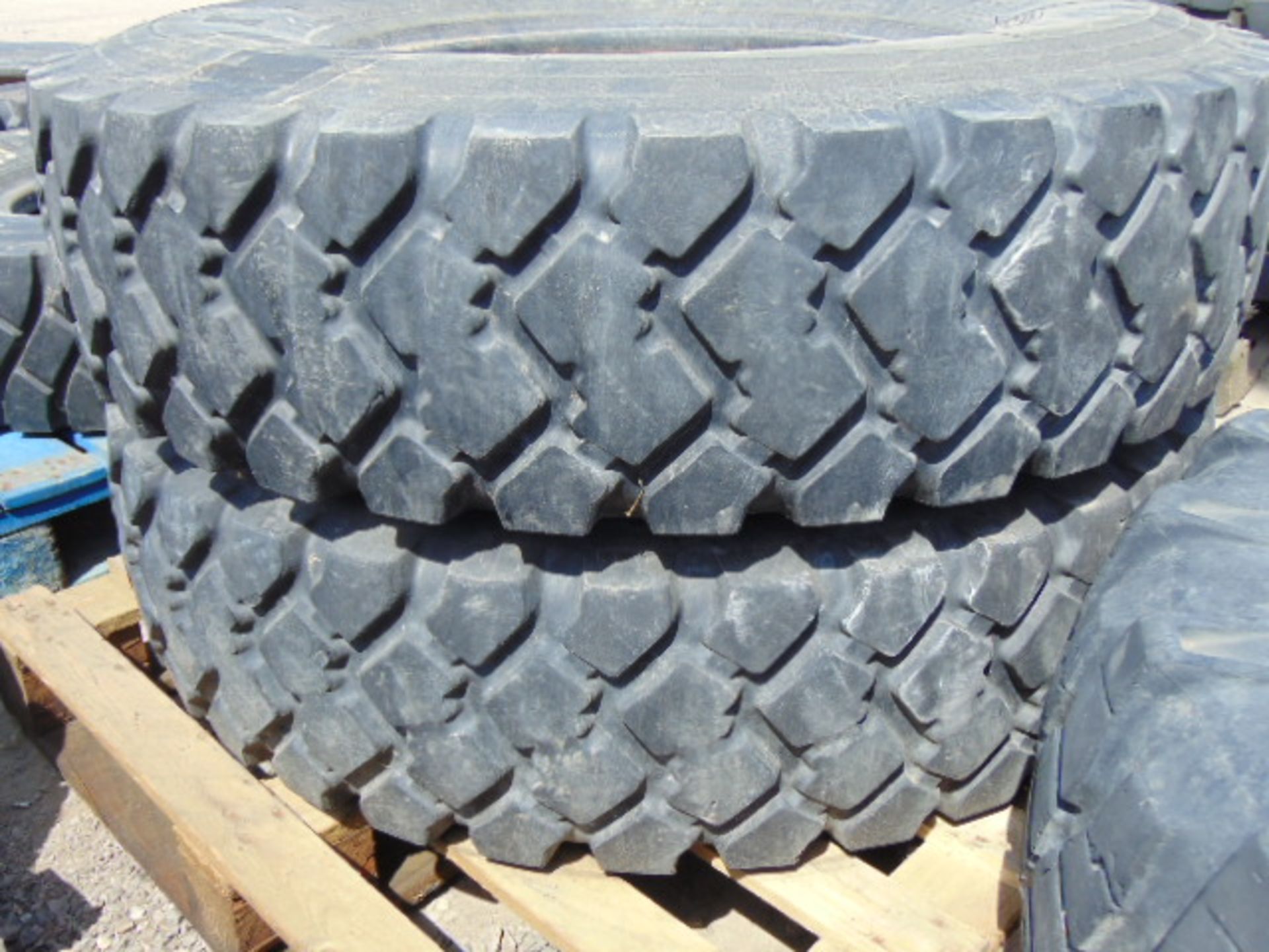 2 x Michelin 12.00 R20 XZL Tyres - Image 2 of 5