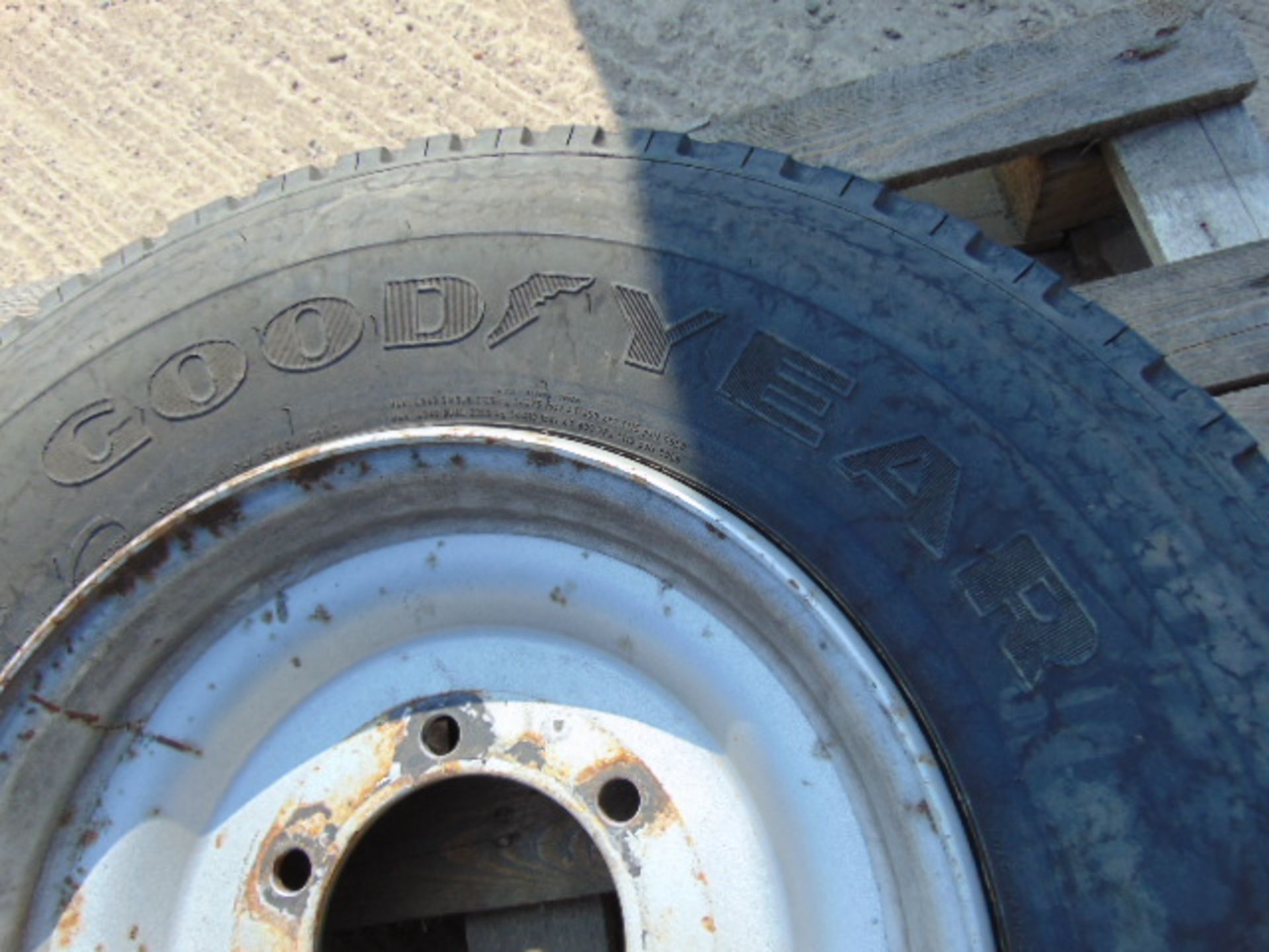 1 x Goodyear G291 10R 17.5 Tyre complete with 6 stud rim - Image 5 of 7