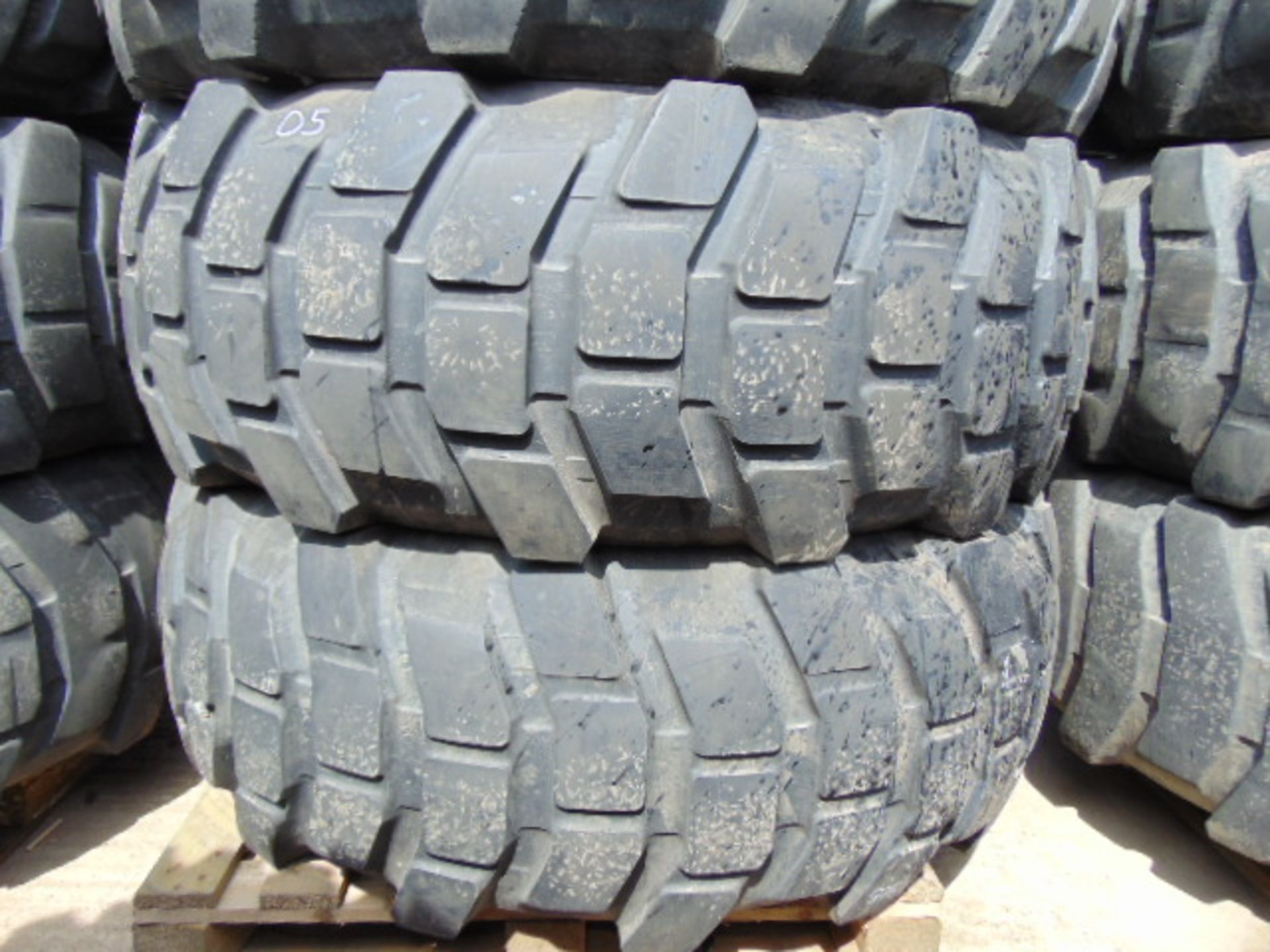 4 x Michelin 20.5 R25 XL 525/80 R25 Tyres - Image 3 of 5