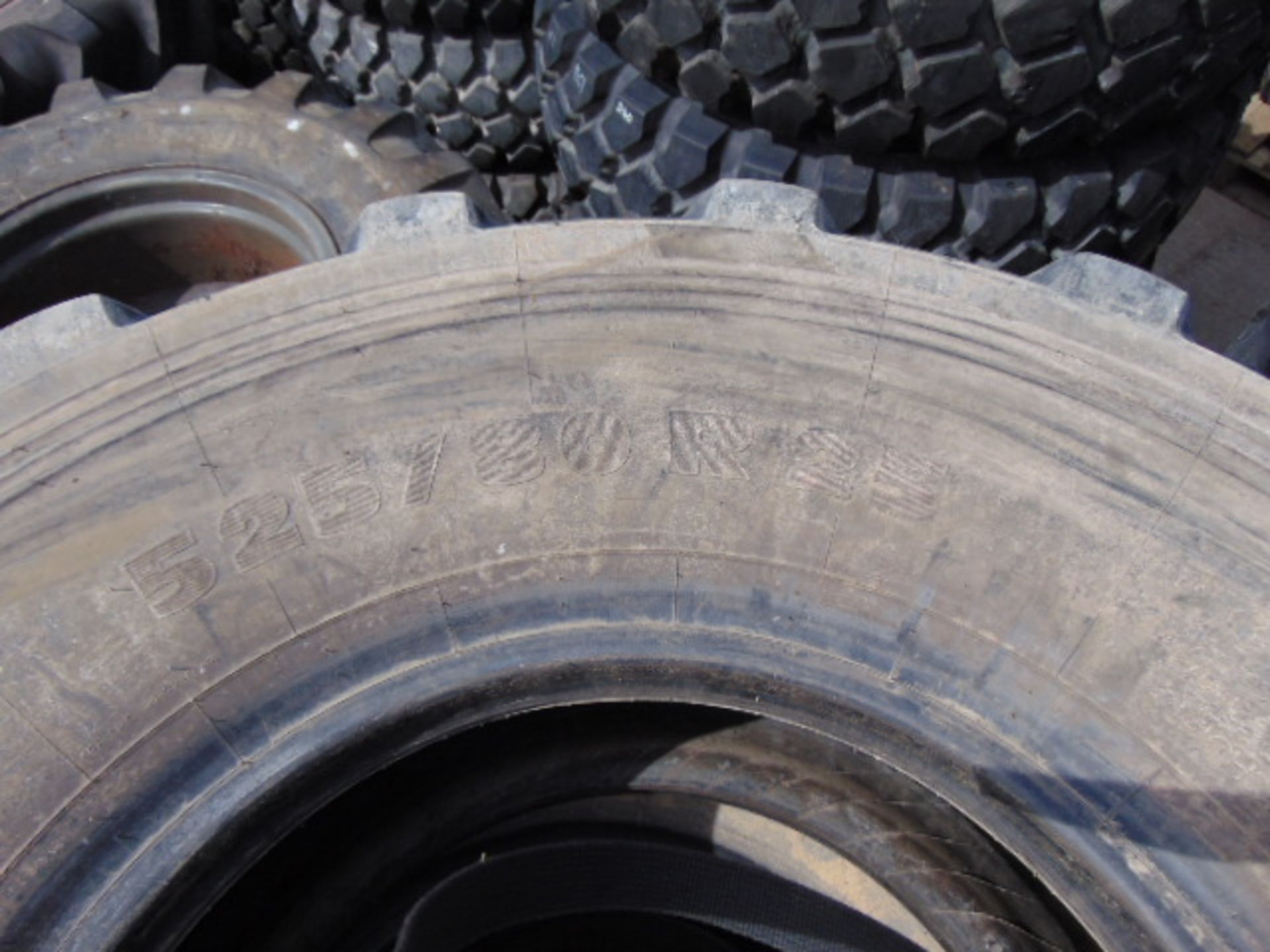 3 x Michelin 20.5 R25 XL 525/80 R25 Tyres - Image 5 of 5