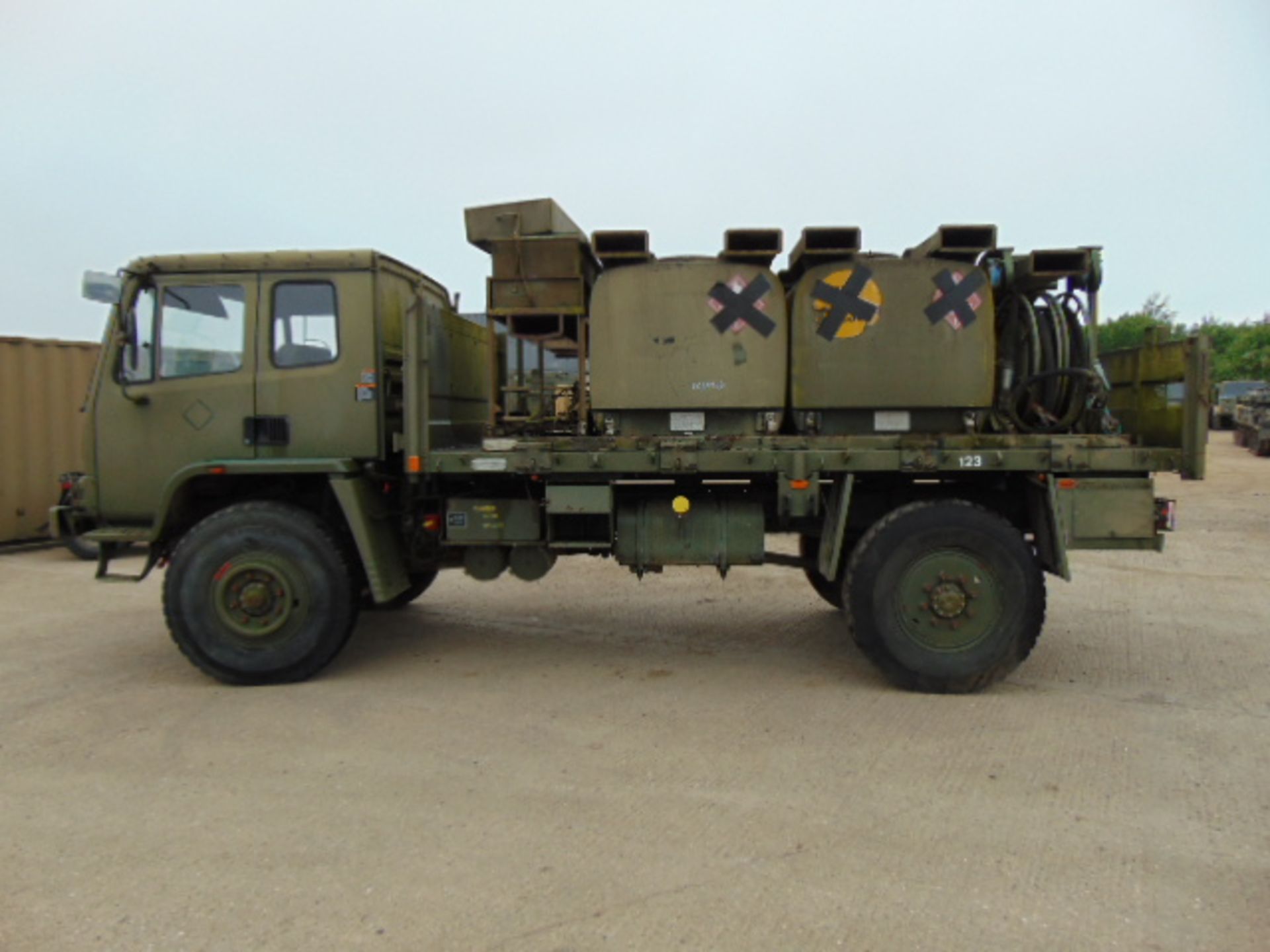 Leyland Daf 45/150 4 x 4 Refueling Truck C/W UBRE Bulk Fuel Dispensing System - Image 4 of 16