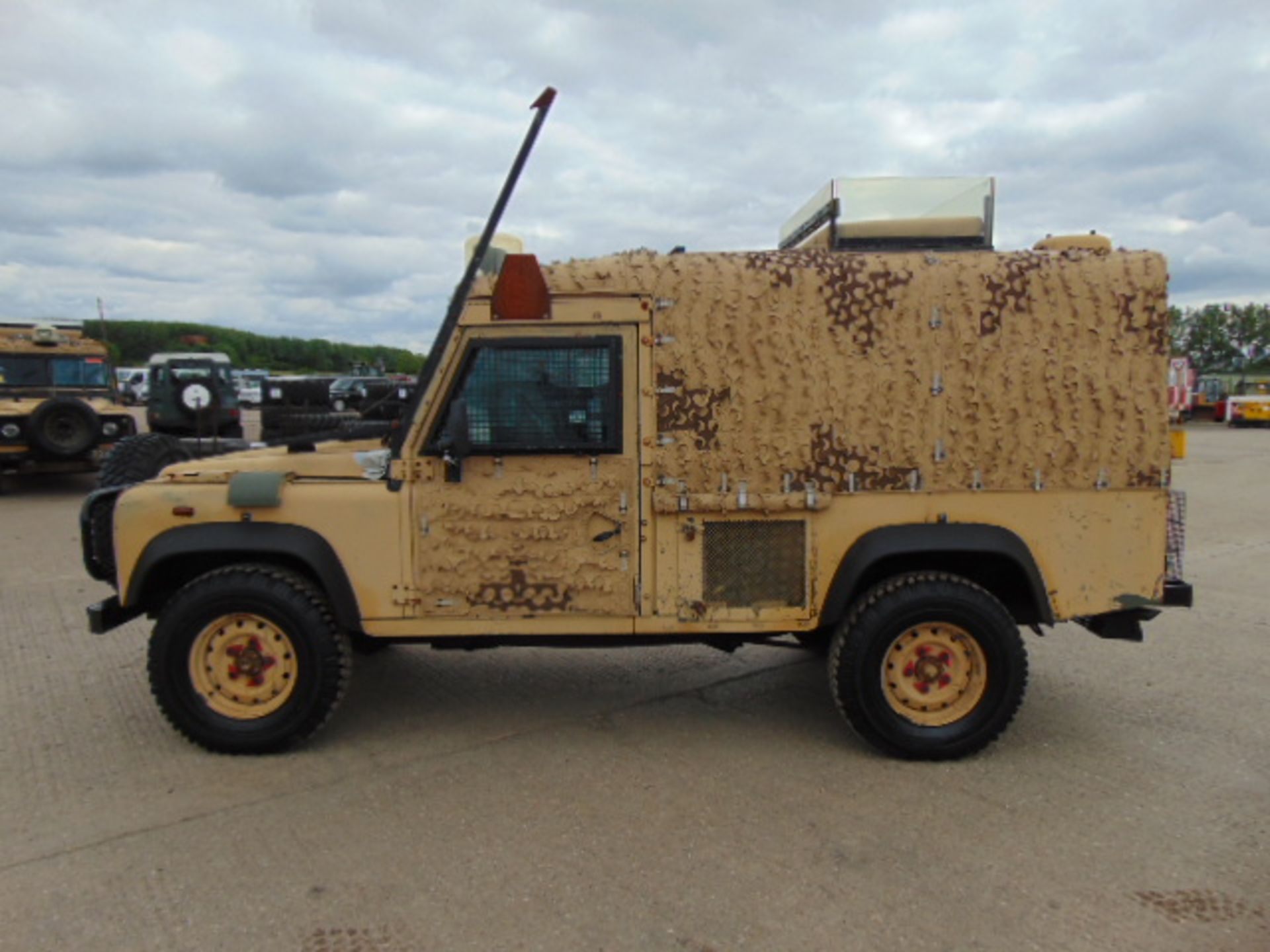 Land Rover 110 300TDi Snatch-2A - Image 4 of 23