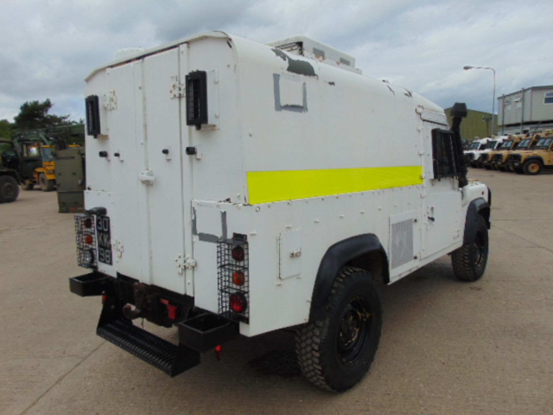 Land Rover 110 300TDi Snatch-2A - Image 6 of 18