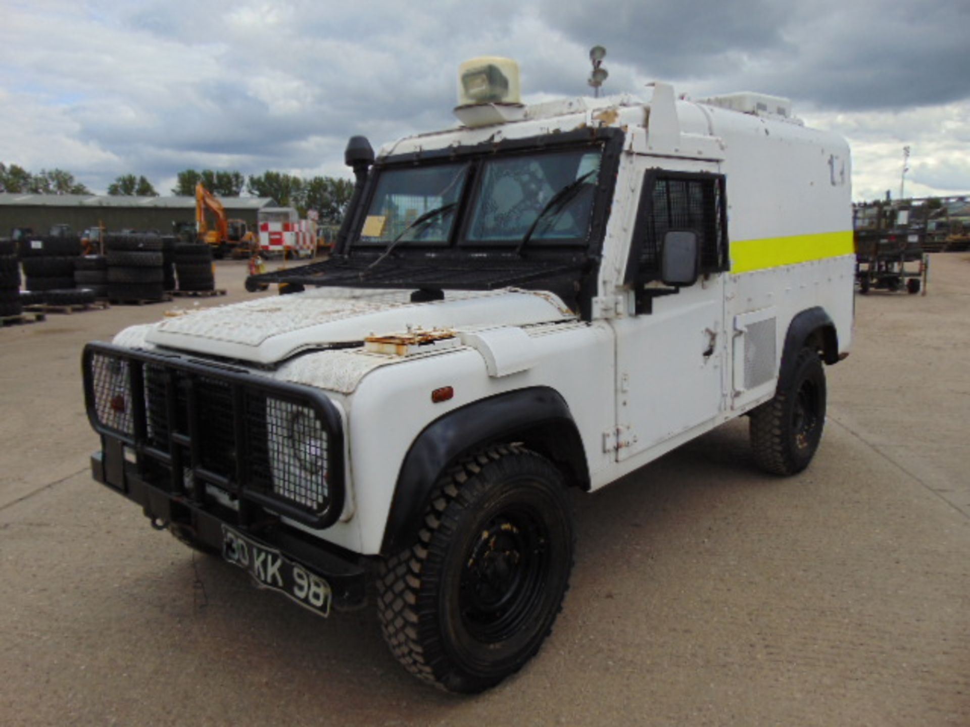 Land Rover 110 300TDi Snatch-2A - Image 3 of 18