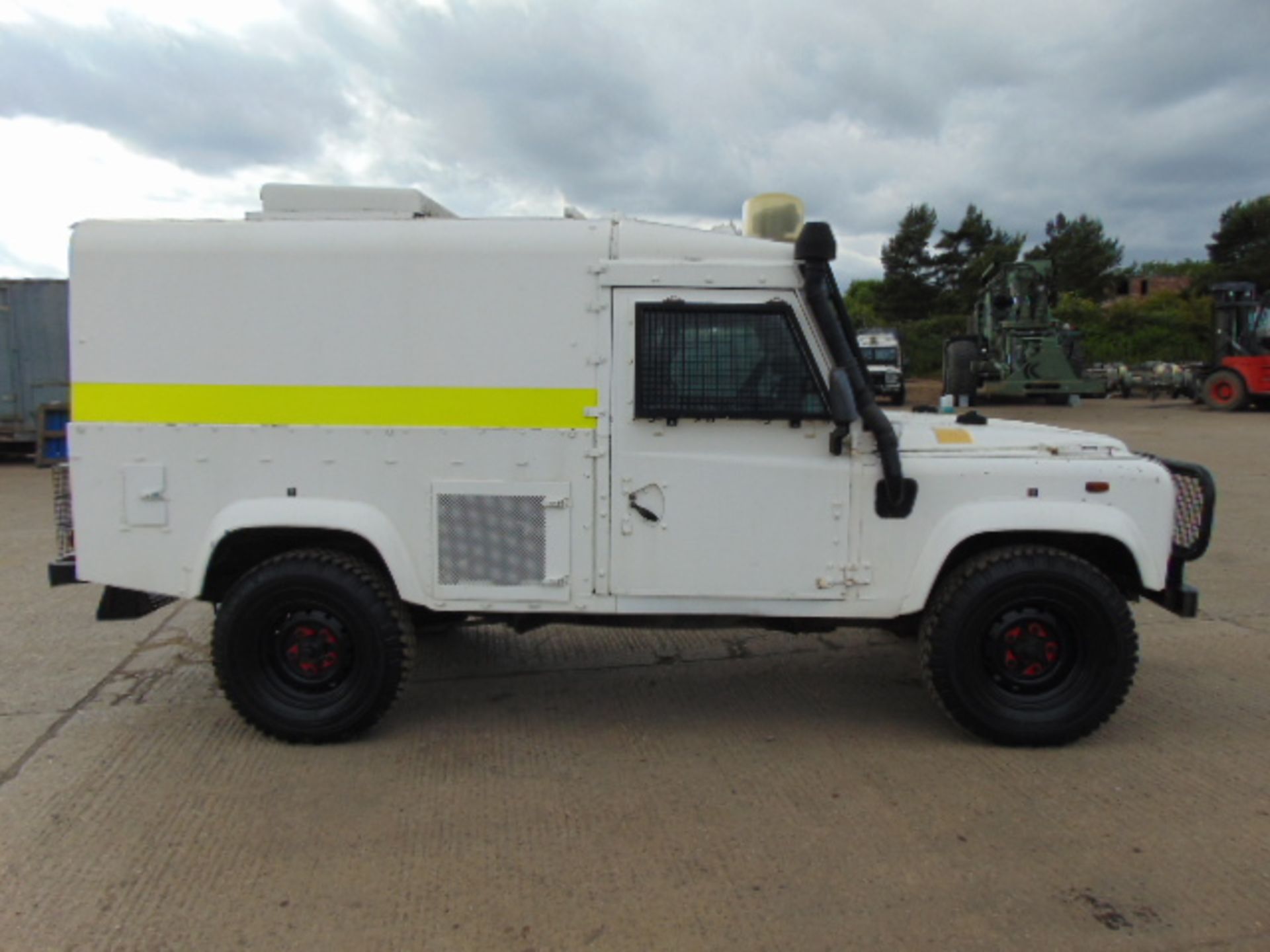 Land Rover 110 300TDi Snatch-2A - Bild 5 aus 22