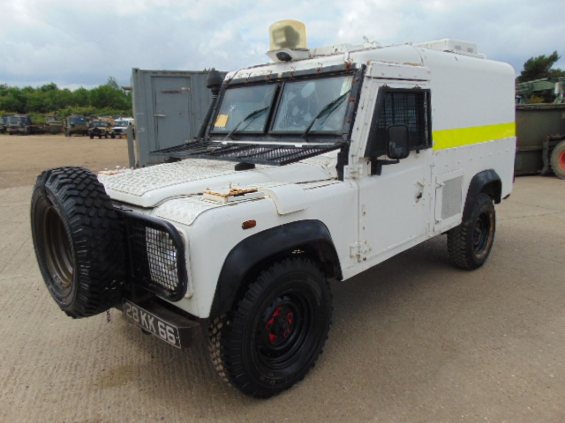 Land Rover 110 300TDi Snatch-2A - Image 3 of 21