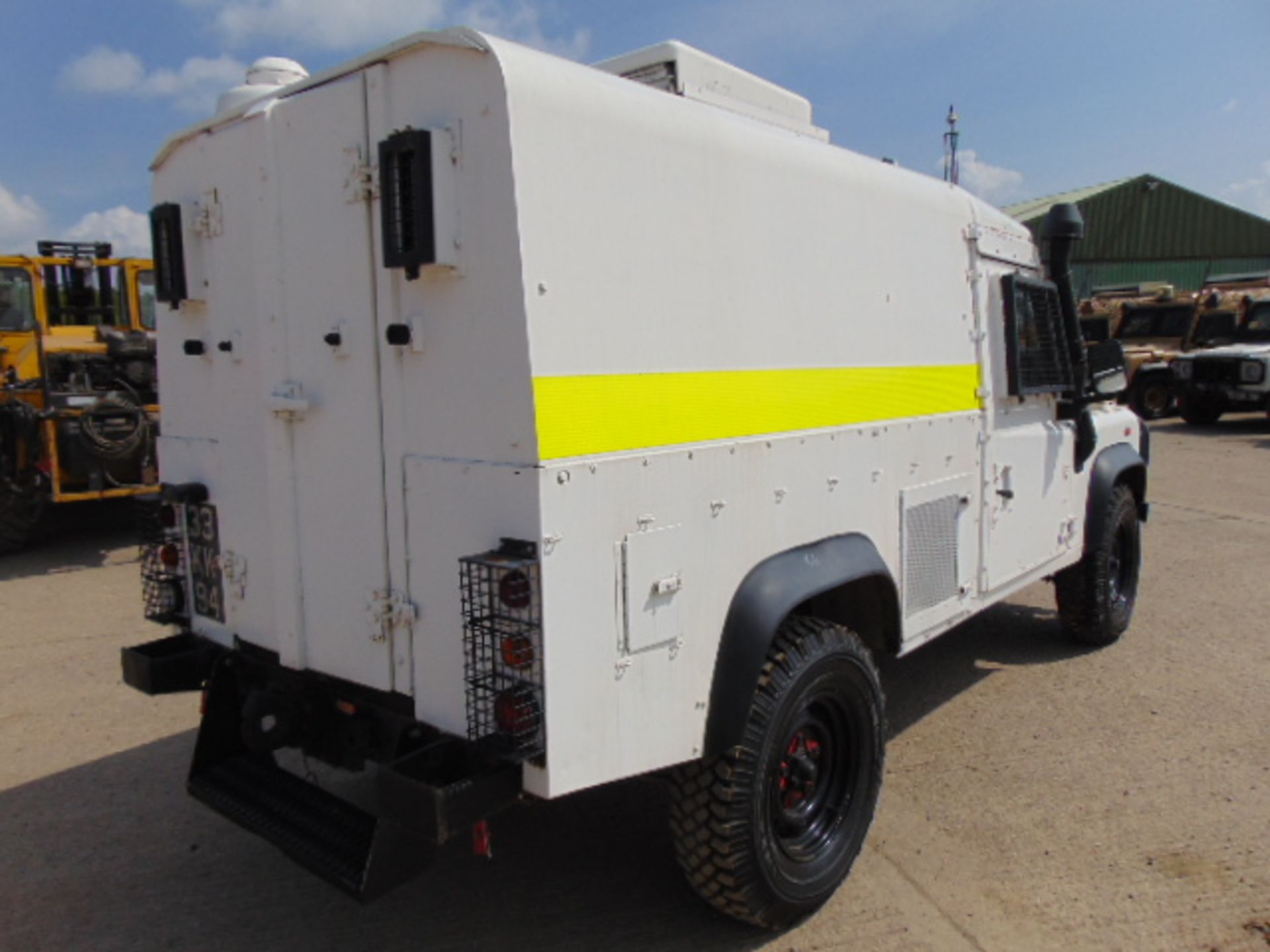 Land Rover 110 300TDi Snatch-2A - Image 6 of 22