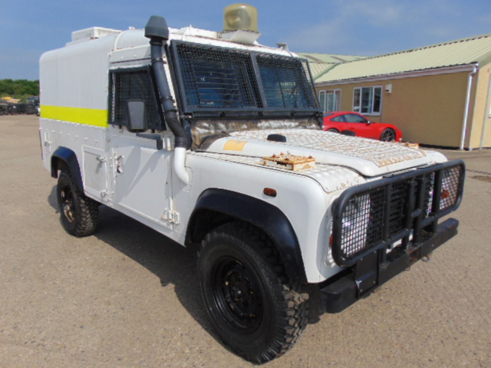 Land Rover 110 300TDi Snatch-2A