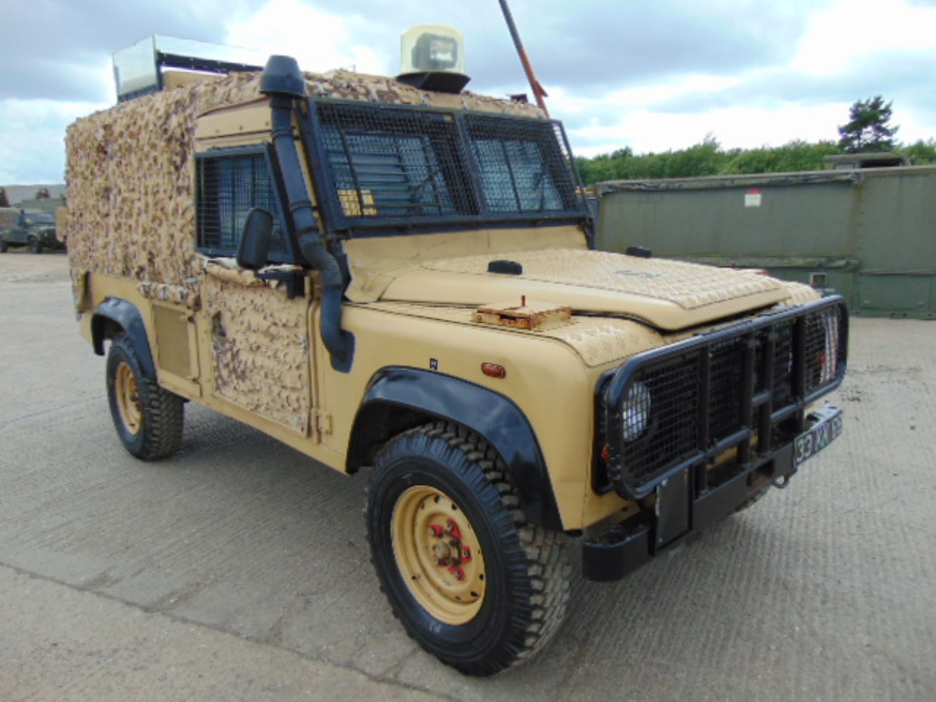 Land Rover 110 300TDi Snatch-2A