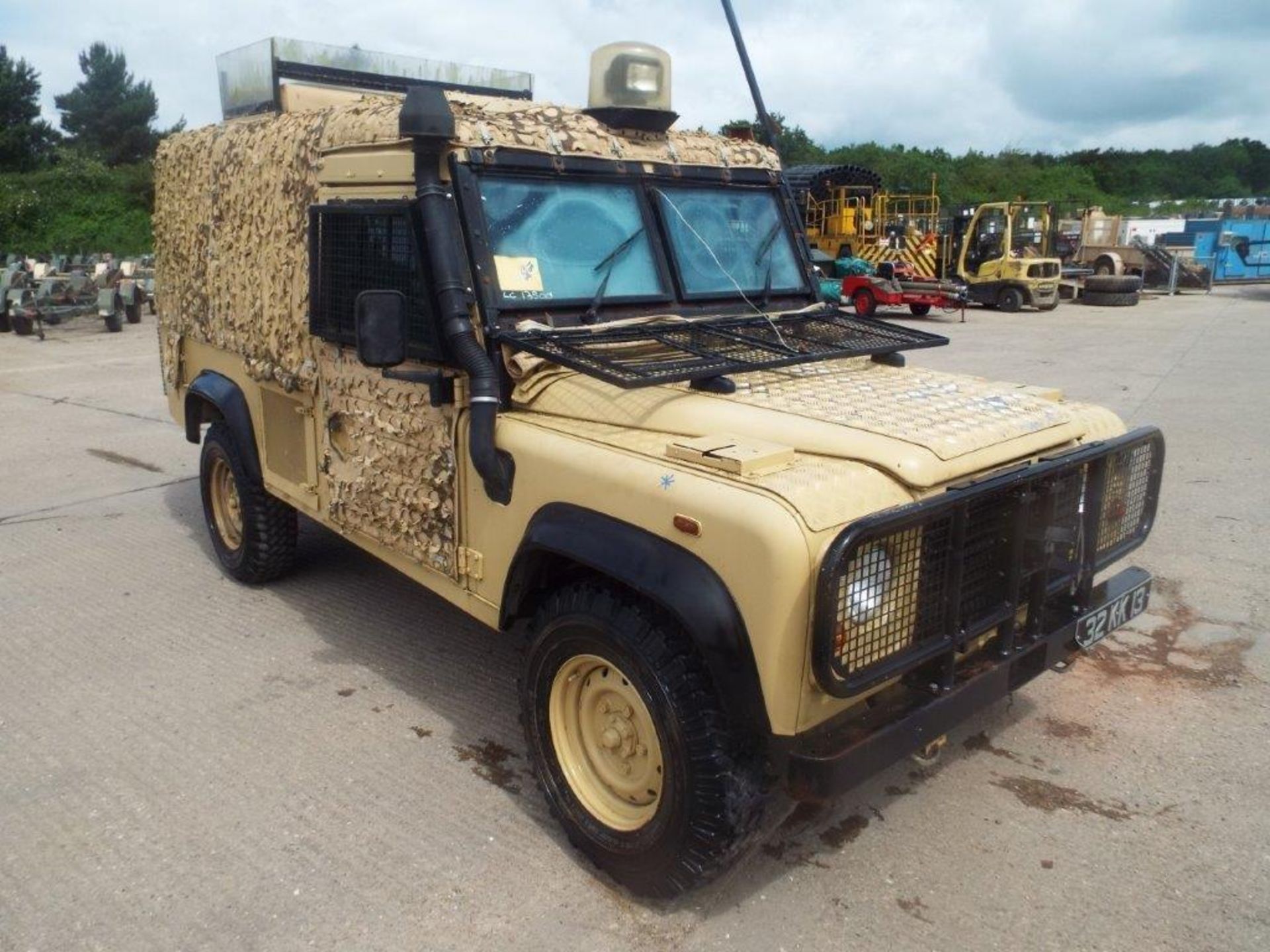 Land Rover 110 300TDi Snatch-2A