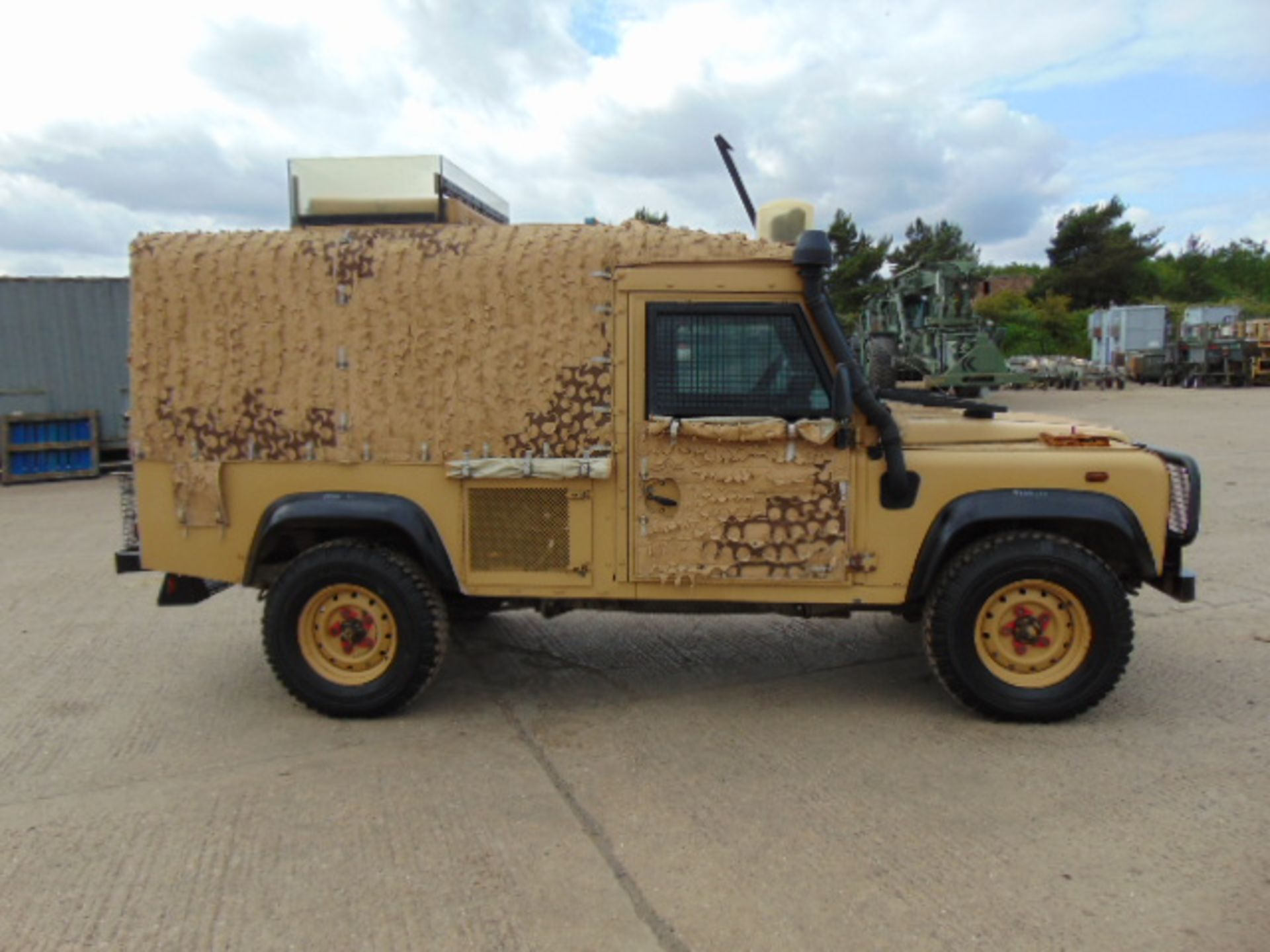Land Rover 110 300TDi Snatch-2A - Image 5 of 22