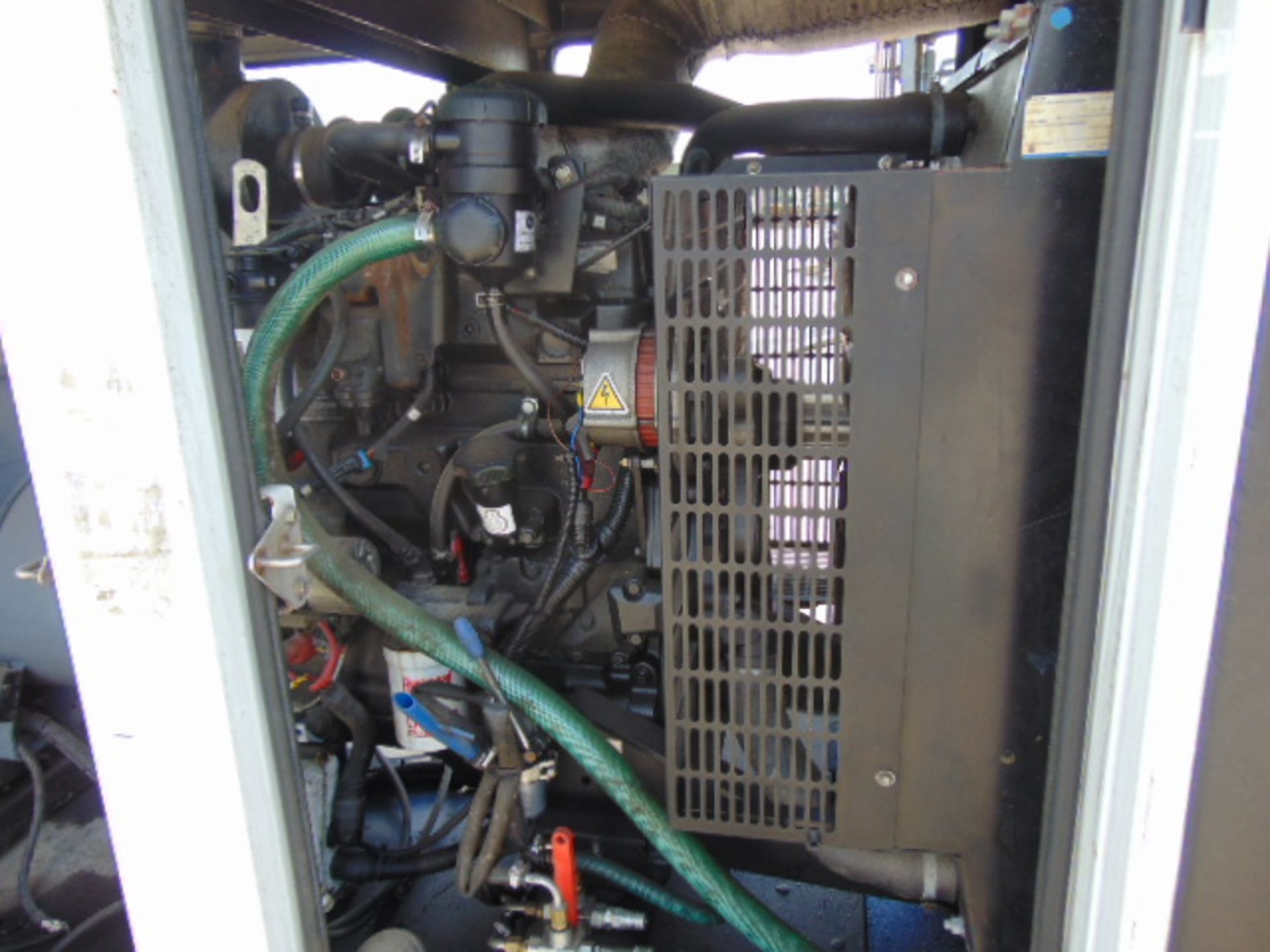 SDMO Leroy Somer John Deere 90KVA 3 Phase Diesel Generator - Image 15 of 28