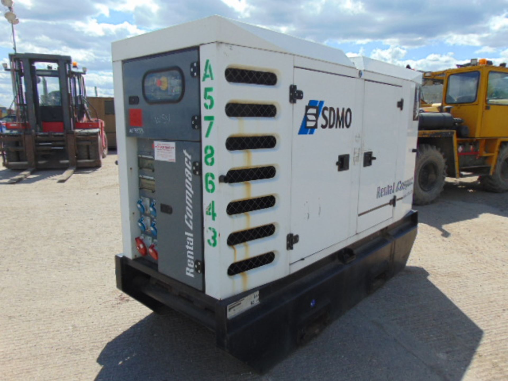SDMO Leroy Somer John Deere 90KVA 3 Phase Diesel Generator - Image 6 of 28