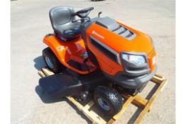 Husqvarna YTA22V46 22-HP V-twin Automatic 46-in Ride On Lawn Tractor