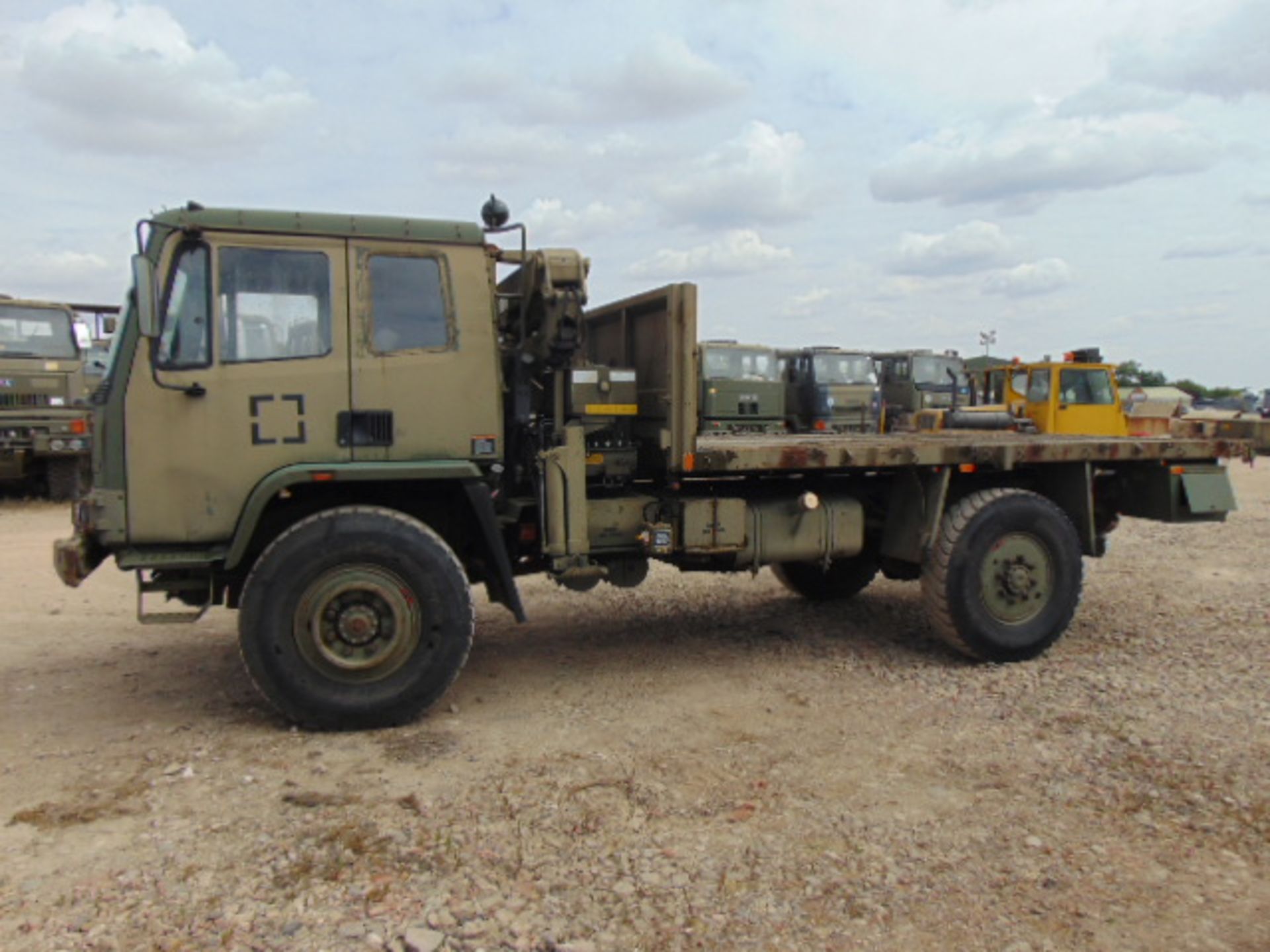 Leyland DAF 4X4 Truck complete with Atlas Crane - Image 4 of 20