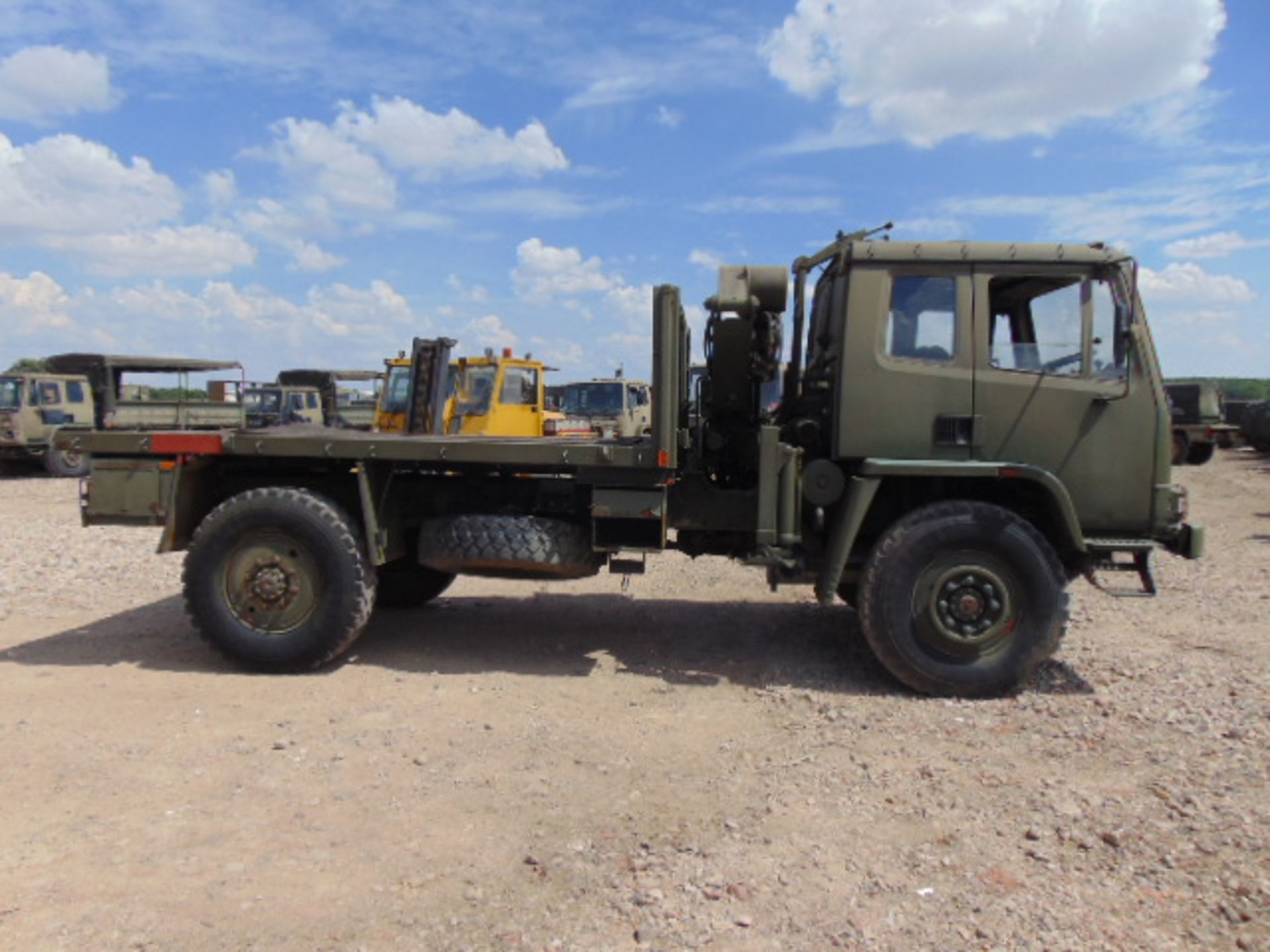 Leyland DAF 4X4 Truck complete with Atlas Crane - Image 5 of 19