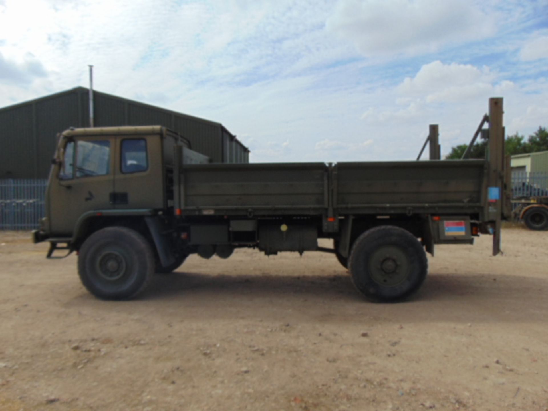 Left Hand Drive Leyland Daf 45/150 4 x 4 with Ratcliff 1000Kg Tail Lift - Image 4 of 15