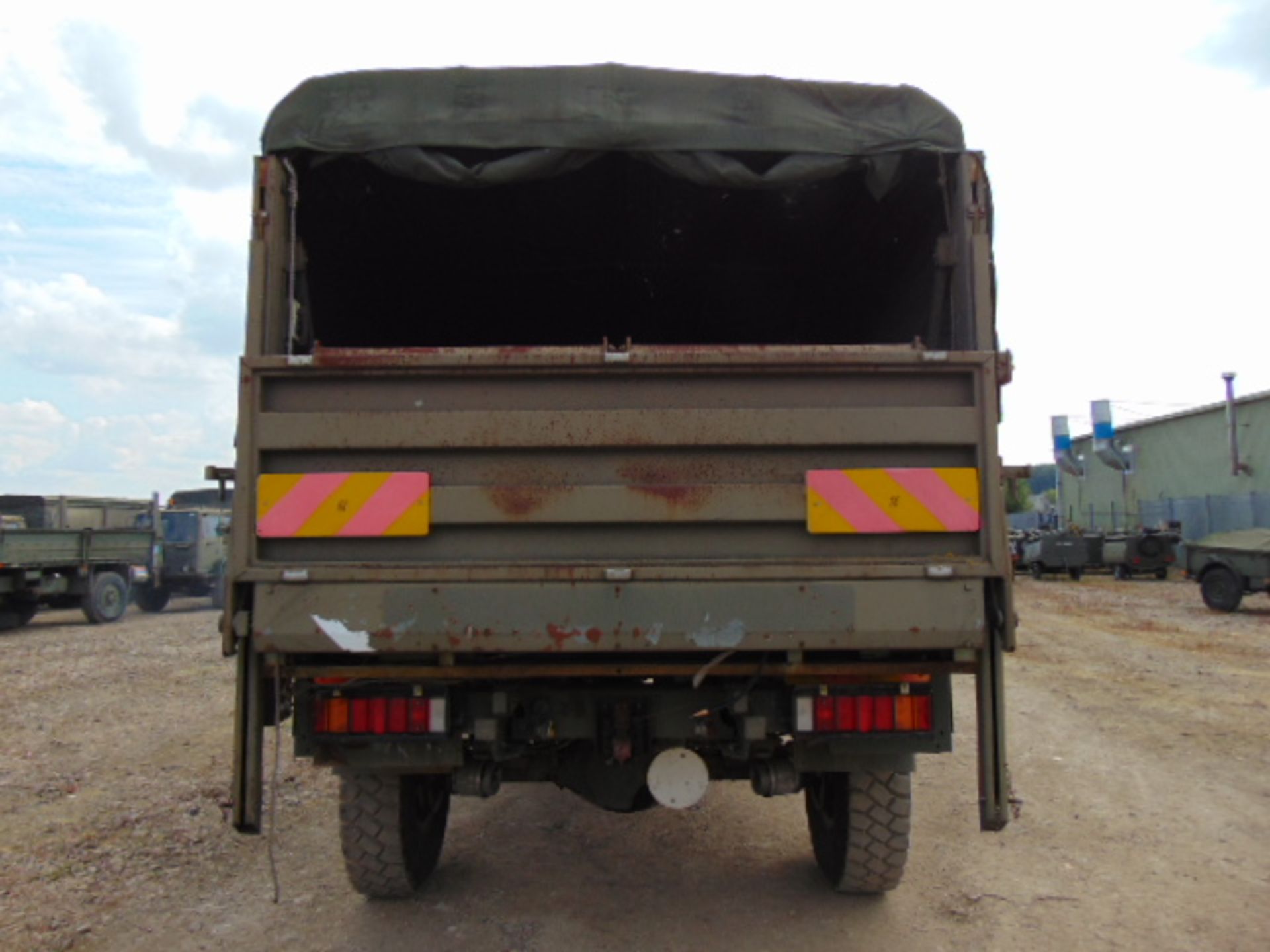 Left Hand Drive Leyland Daf 45/150 4 x 4 with Ratcliff 1000Kg Tail Lift - Image 7 of 15