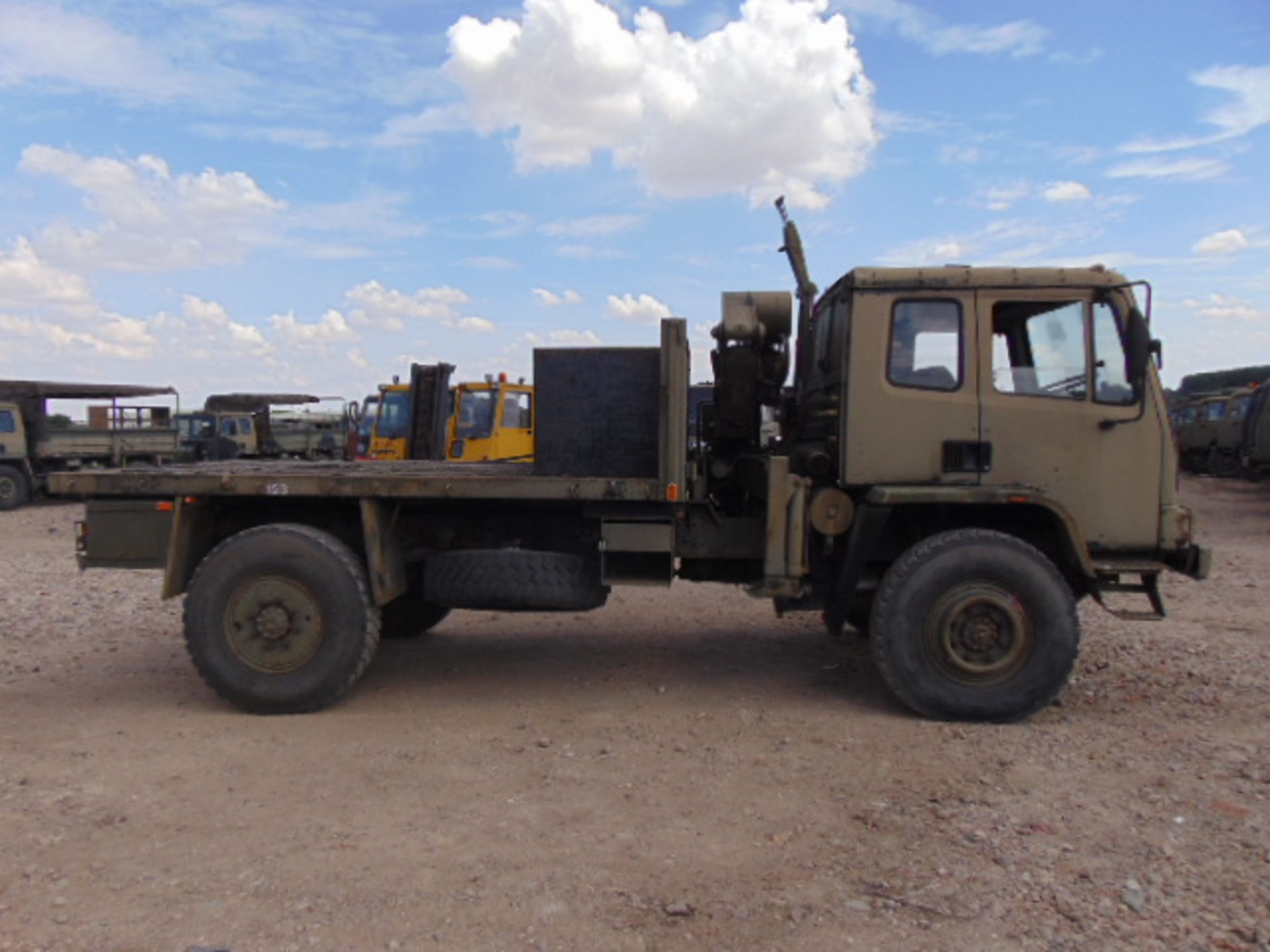 Leyland DAF 4X4 Truck complete with Atlas Crane - Image 5 of 19