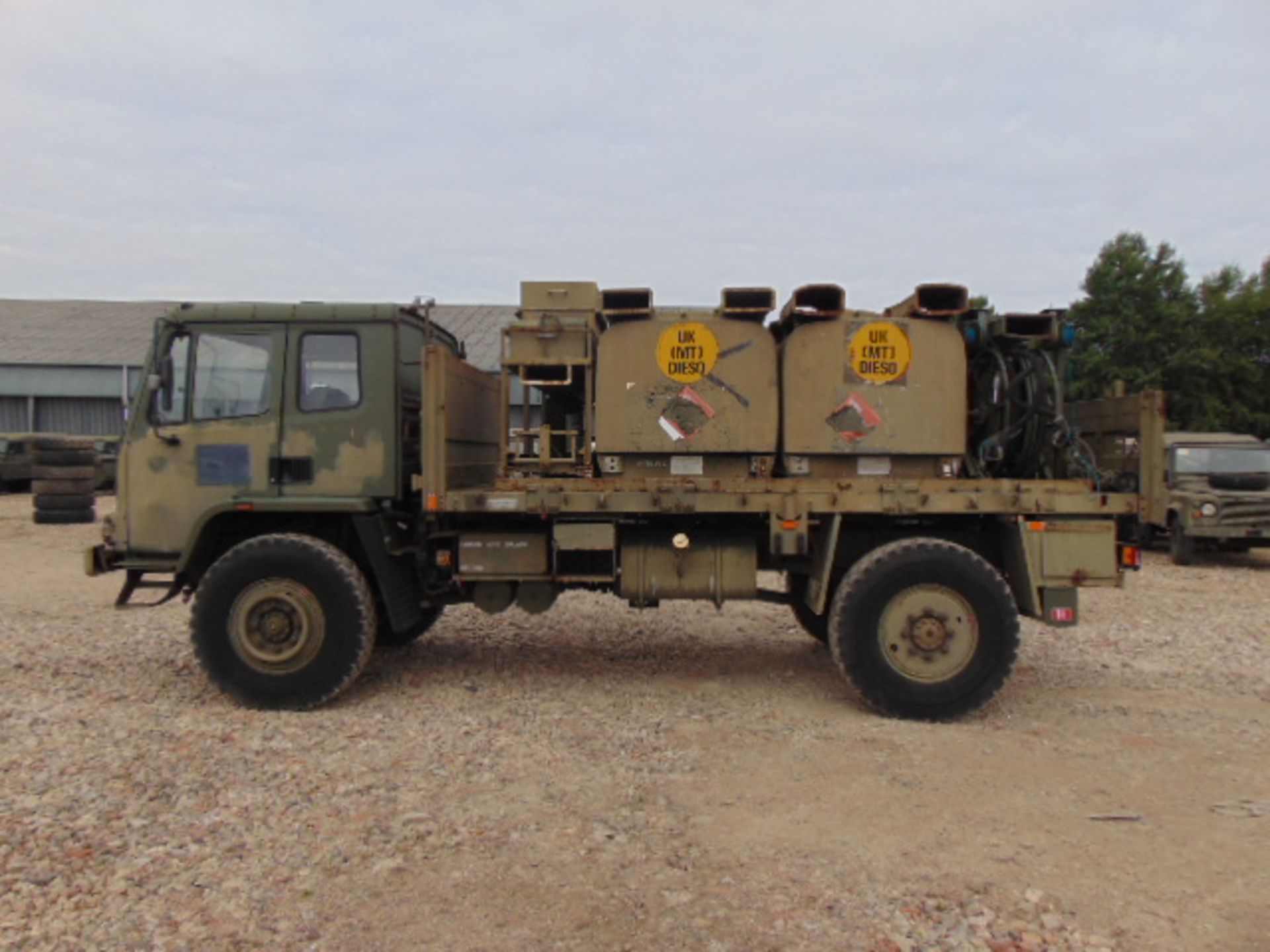 Leyland Daf 45/150 4 x 4 Refueling Truck C/W UBRE Bulk Fuel Dispensing System - Image 4 of 18