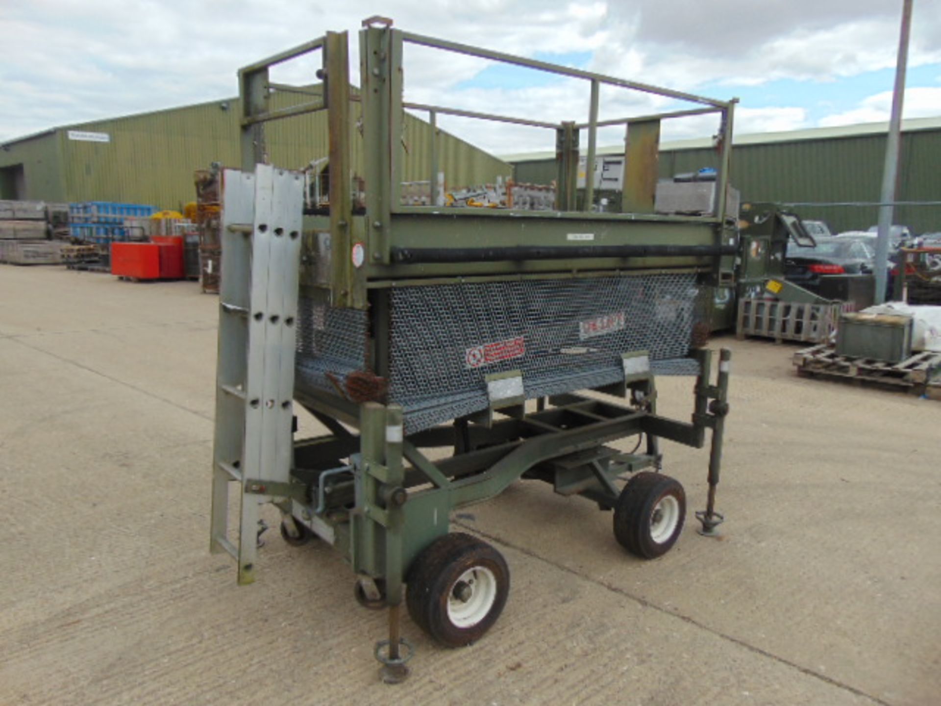 UK Lift 4m Mobile Hydraulic Work Platform