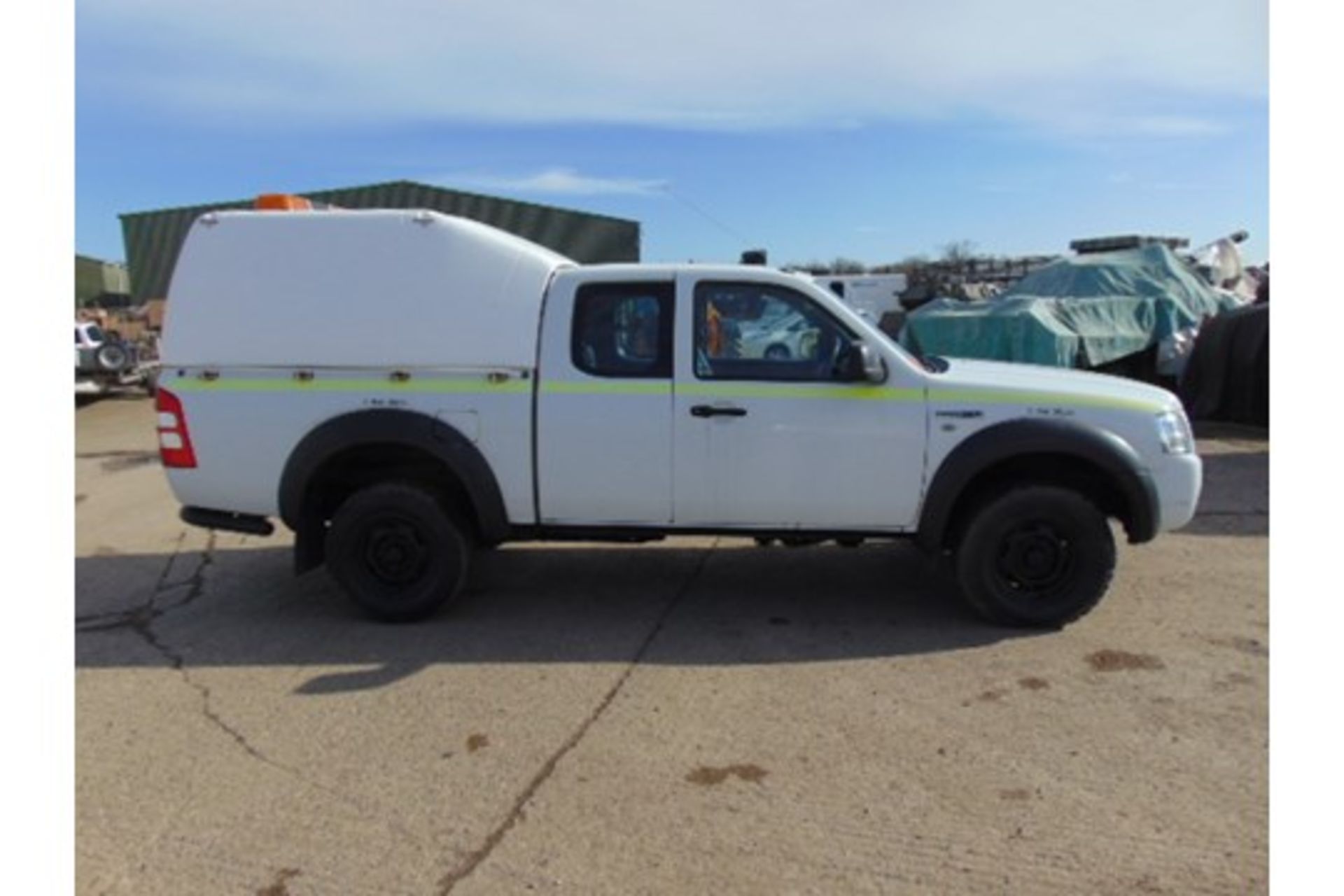 2007 Ford Ranger Super Cab 2.5TDCi 4x4 Pick Up - Bild 5 aus 17