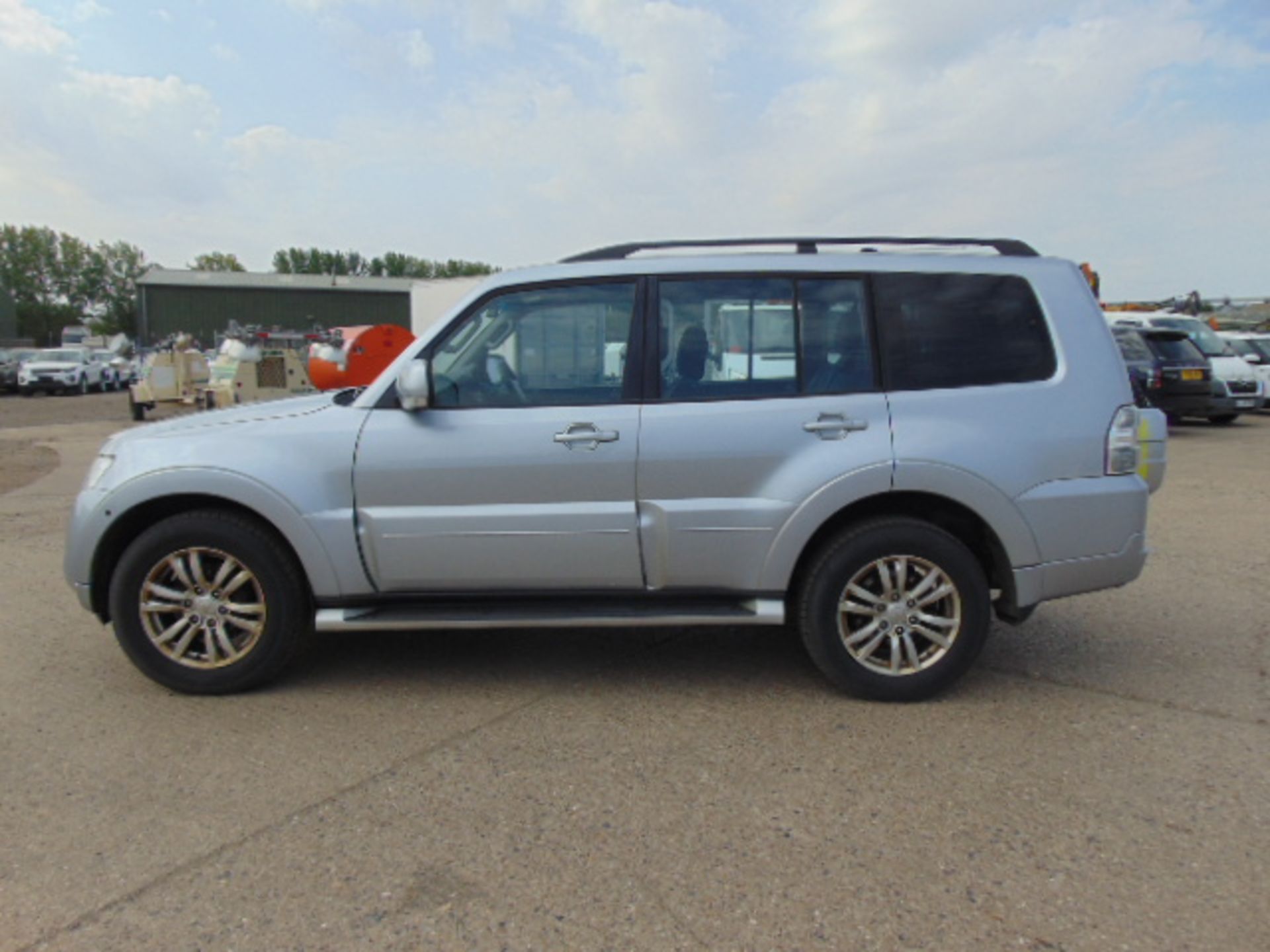 Mitsubishi Shogun GLX Equippe 3.2 DI-D 4x4 - Image 4 of 19