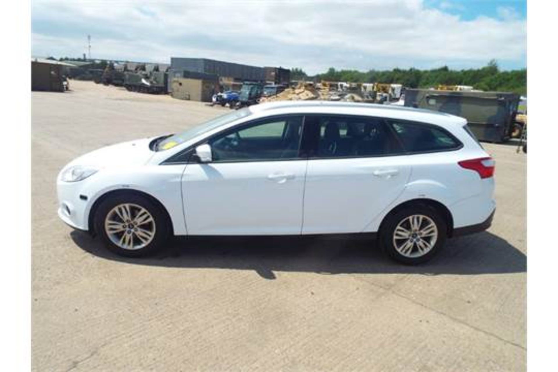 2014 Ford Focus Edge 1.6 TDCi Estate - ONLY 3,403 Miles! - Image 4 of 22