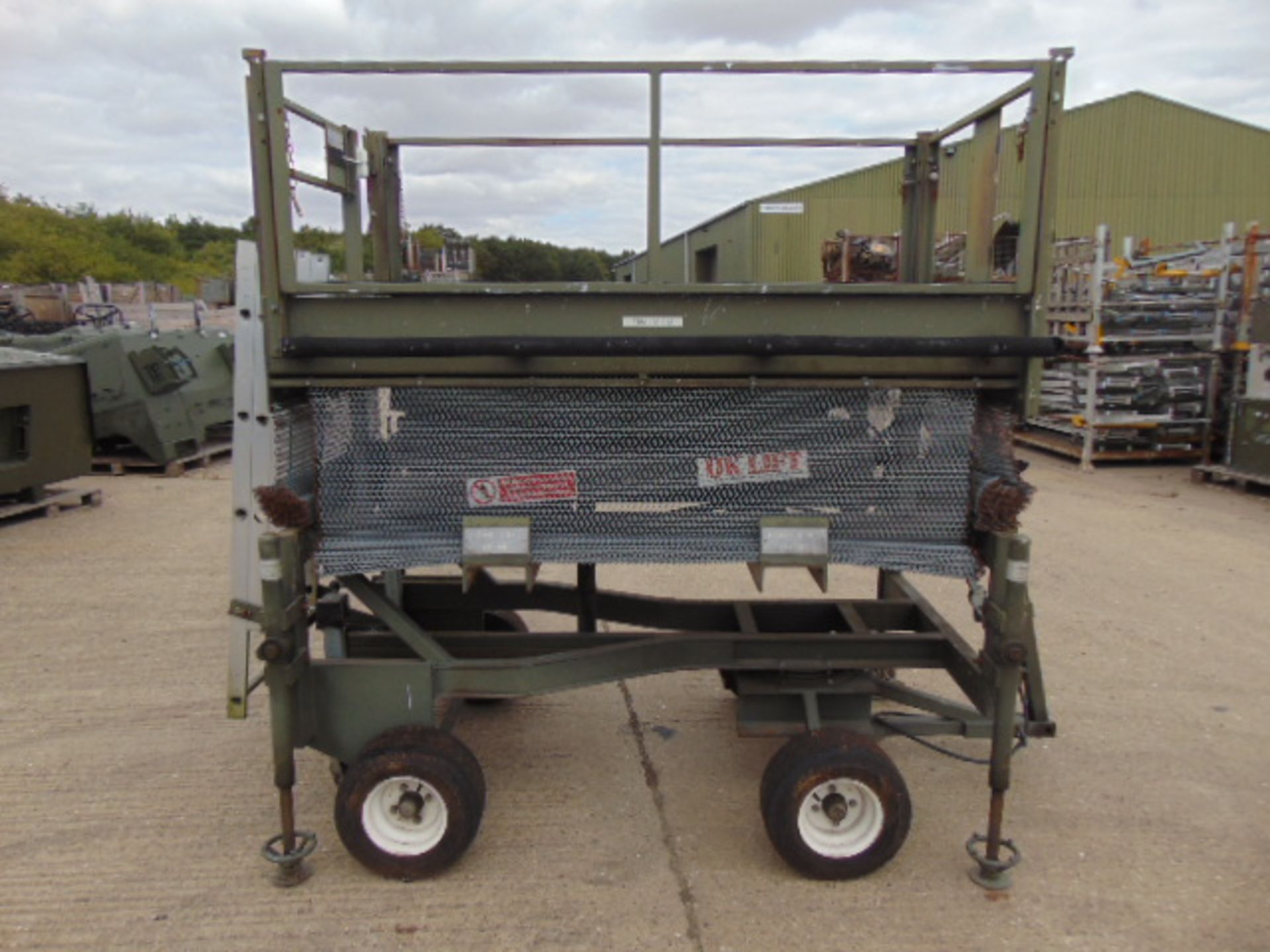 UK Lift 4m Mobile Hydraulic Work Platform - Image 8 of 11